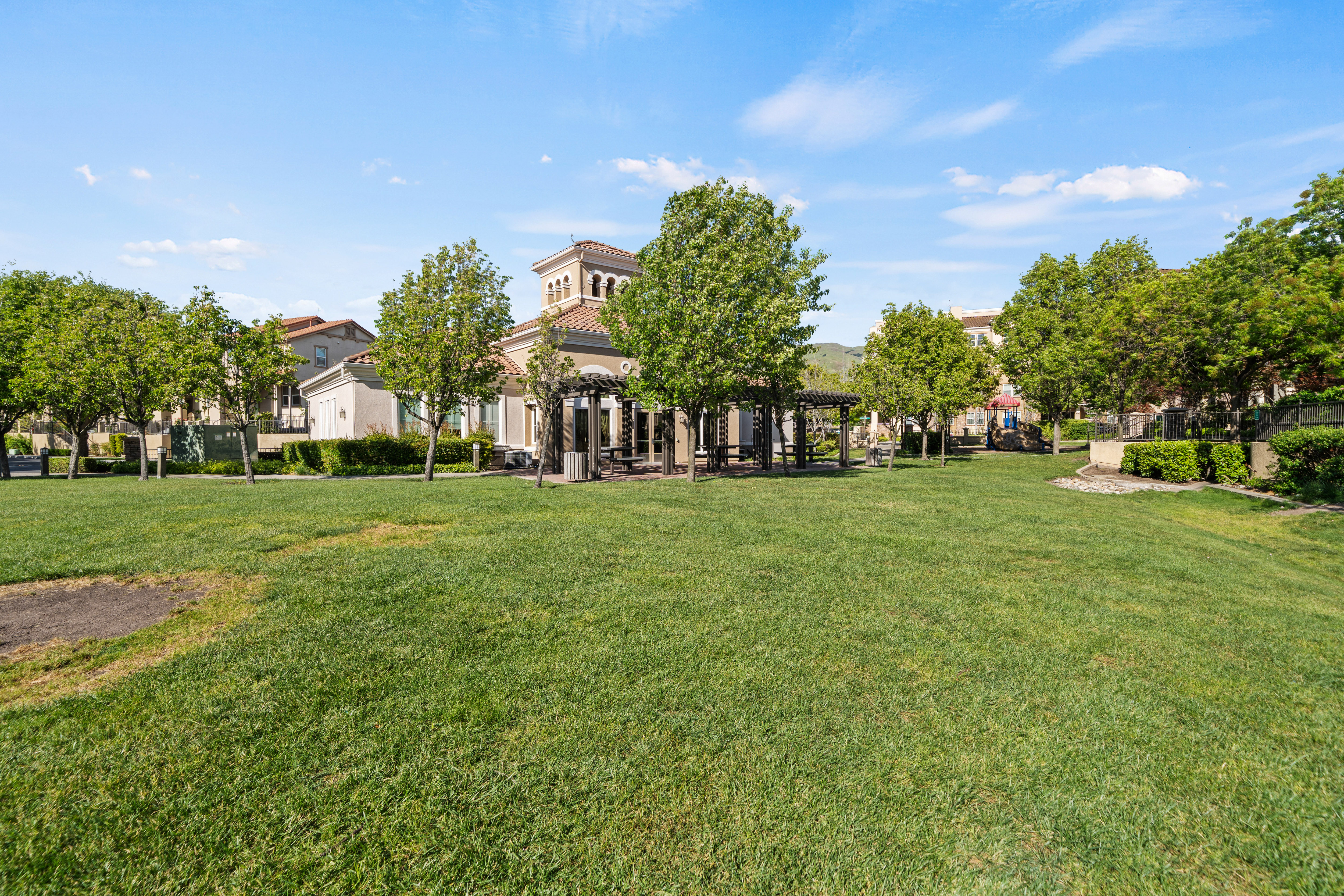  Modern Montebello Living in Gated Warm Springs Community - 物件實景