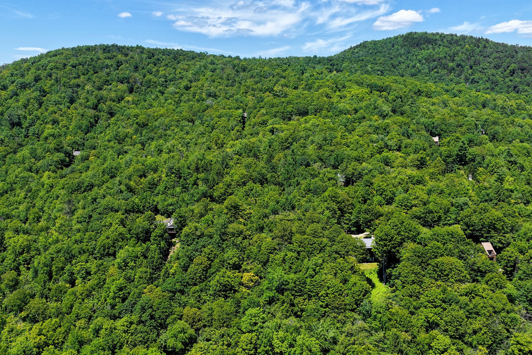  2-76 Falcon Ridge Road - 物件實景