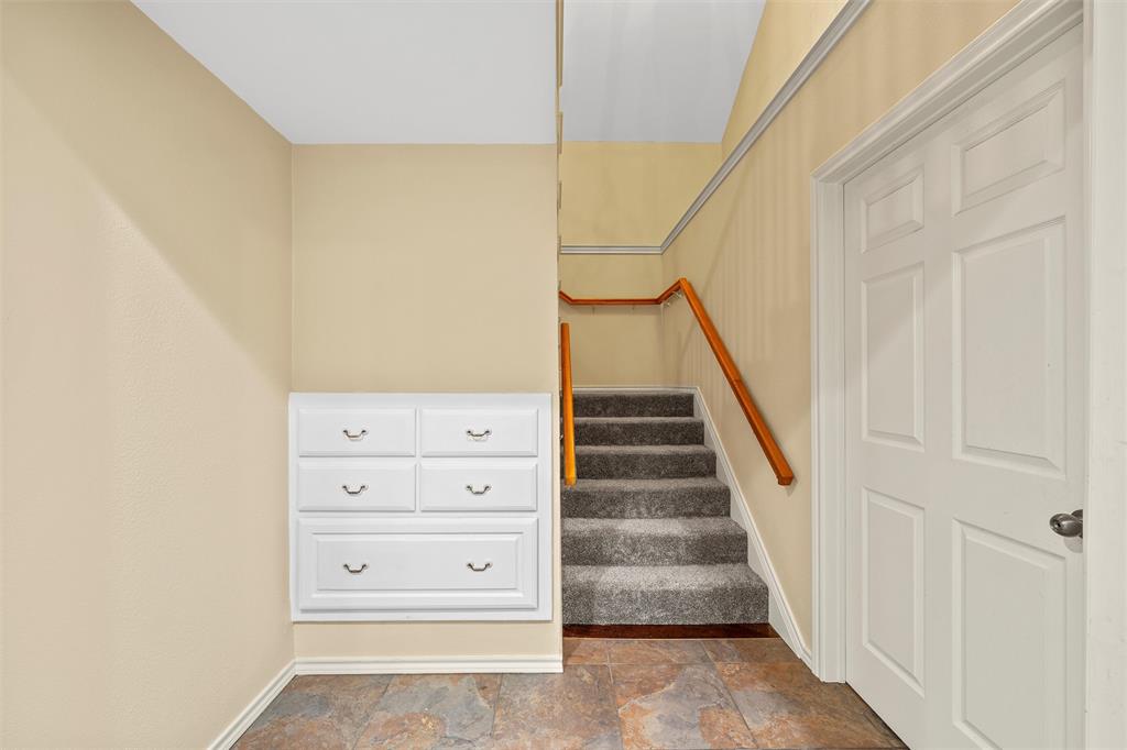 Woodway, Texas, 76712, United States, 5 Bedrooms Bedrooms, ,3 BathroomsBathrooms,Residential,For Sale,1890090