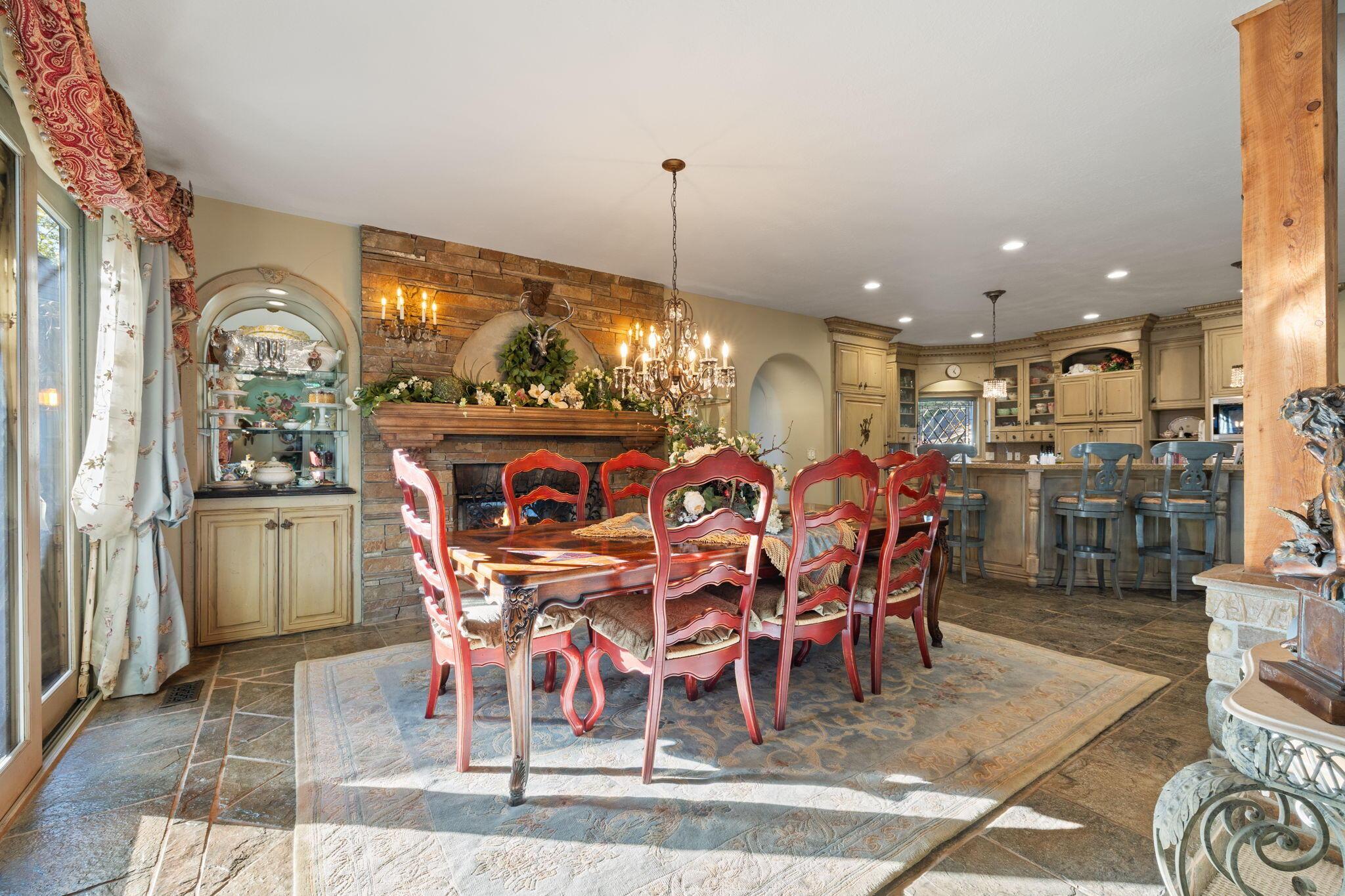 Salt Lake City, Utah, 84121, United States, 5 Bedrooms Bedrooms, ,6 BathroomsBathrooms,Residential,For Sale,1974562