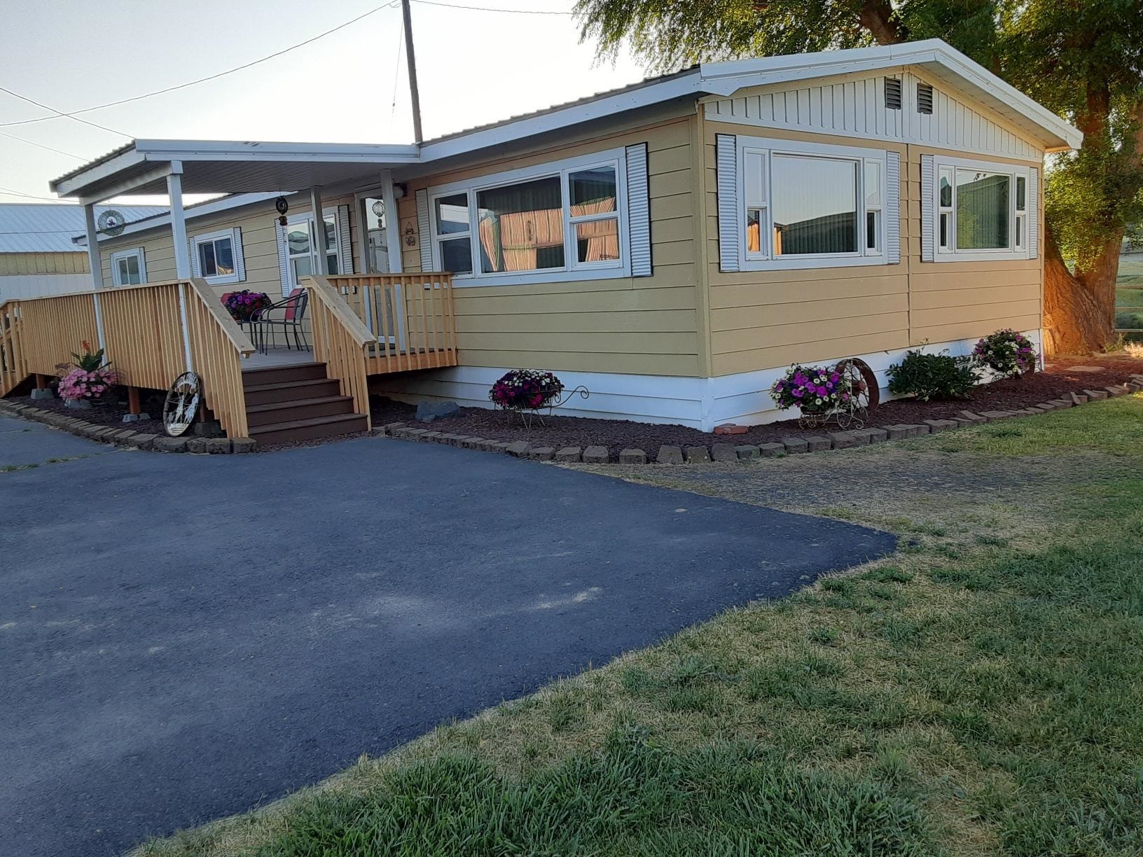 Rosalia, Washington, 99170, United States, 3 Bedrooms Bedrooms, ,2 BathroomsBathrooms,Residential,For Sale,1943009