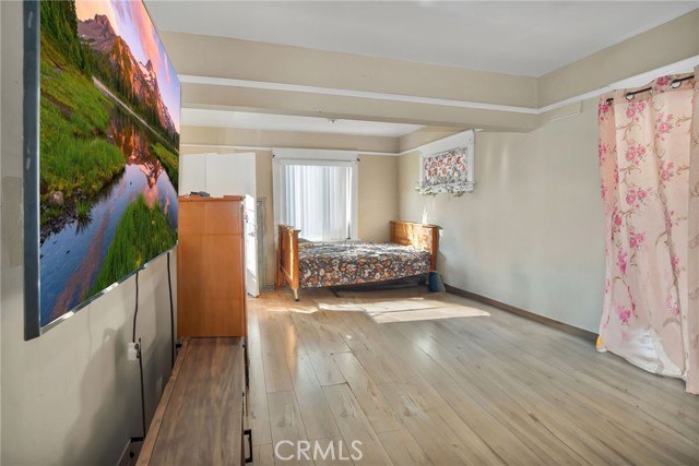 Los Angeles, California, 90023, United States, 3 Bedrooms Bedrooms, ,Residential,For Sale,1879139