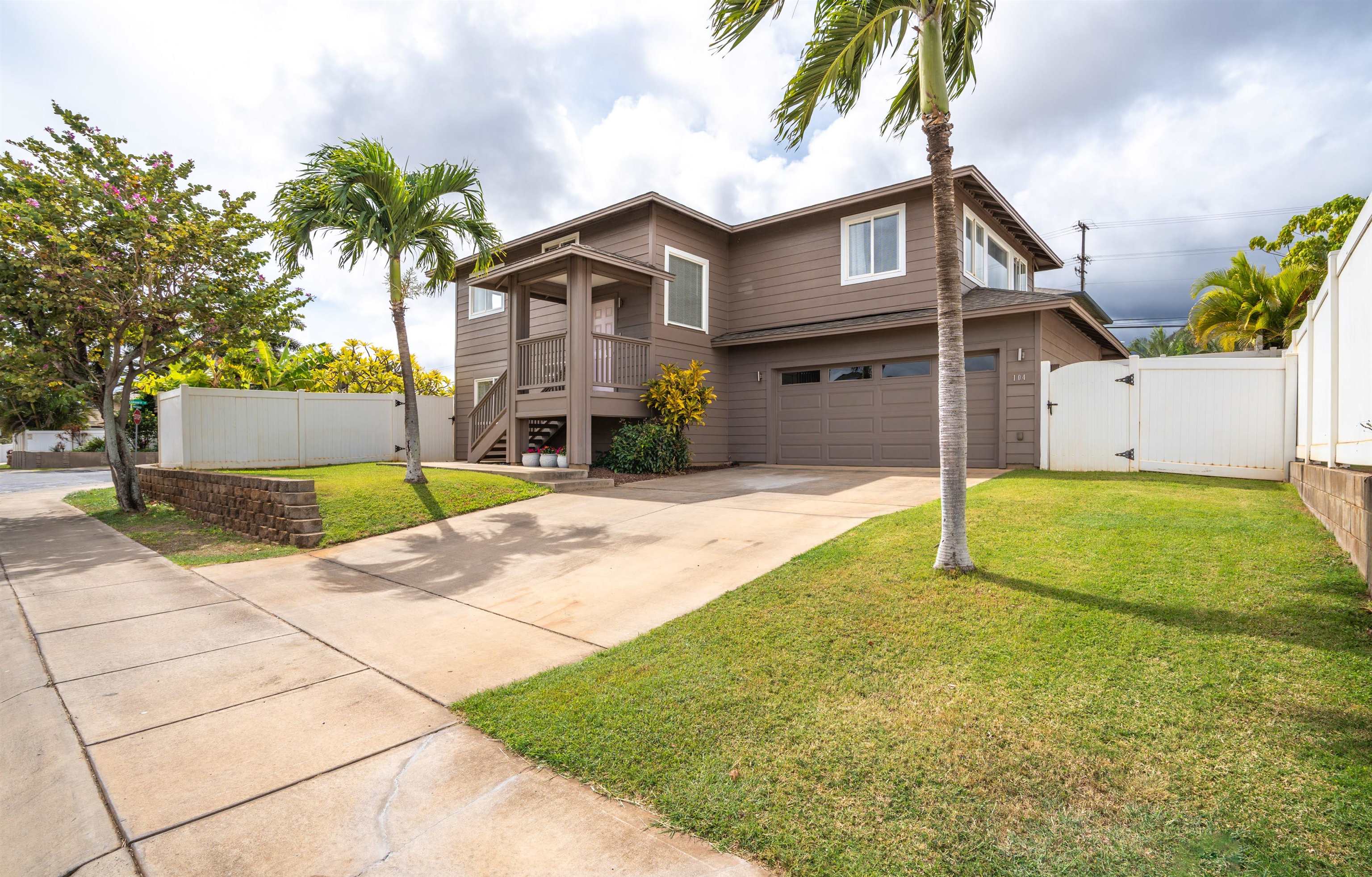 Wailuku, Hawaii, 96793, United States, 4 Bedrooms Bedrooms, ,3 BathroomsBathrooms,Residential,For Sale,1989485