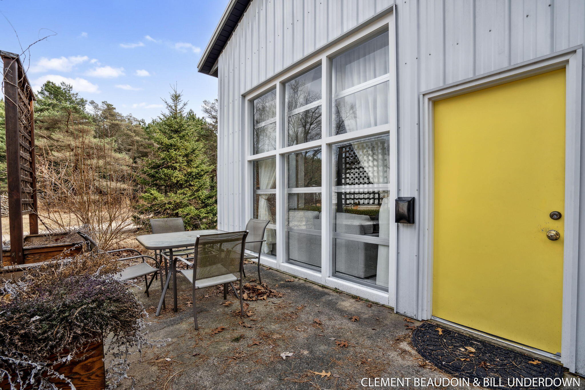 Fennville, Michigan, 49408, United States, 5 Bedrooms Bedrooms, ,7 BathroomsBathrooms,Residential,For Sale,1973707