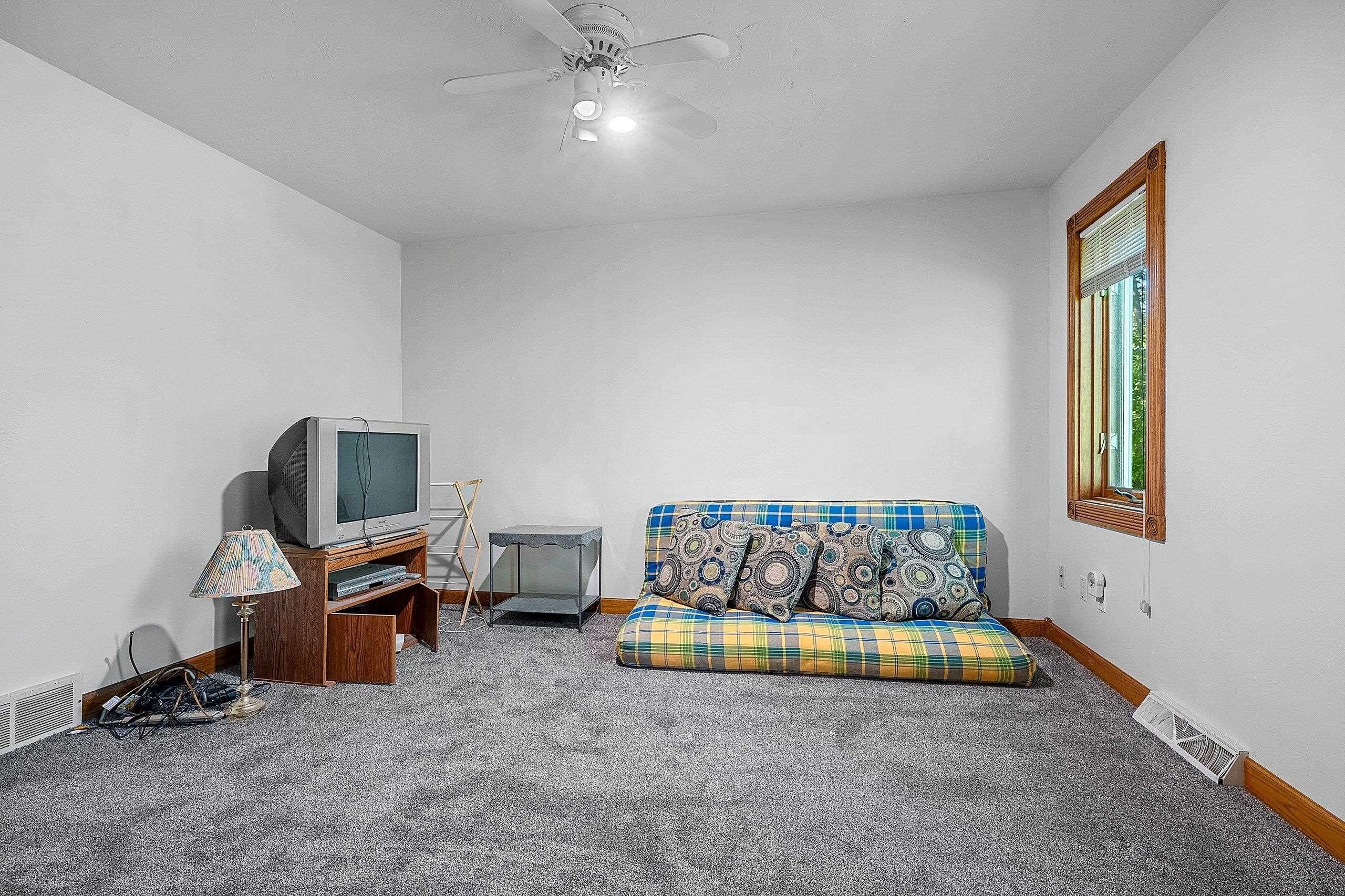 DE PERE, Wisconsin, 54115-9240, United States, 4 Bedrooms Bedrooms, ,4 BathroomsBathrooms,Residential,For Sale,2048017