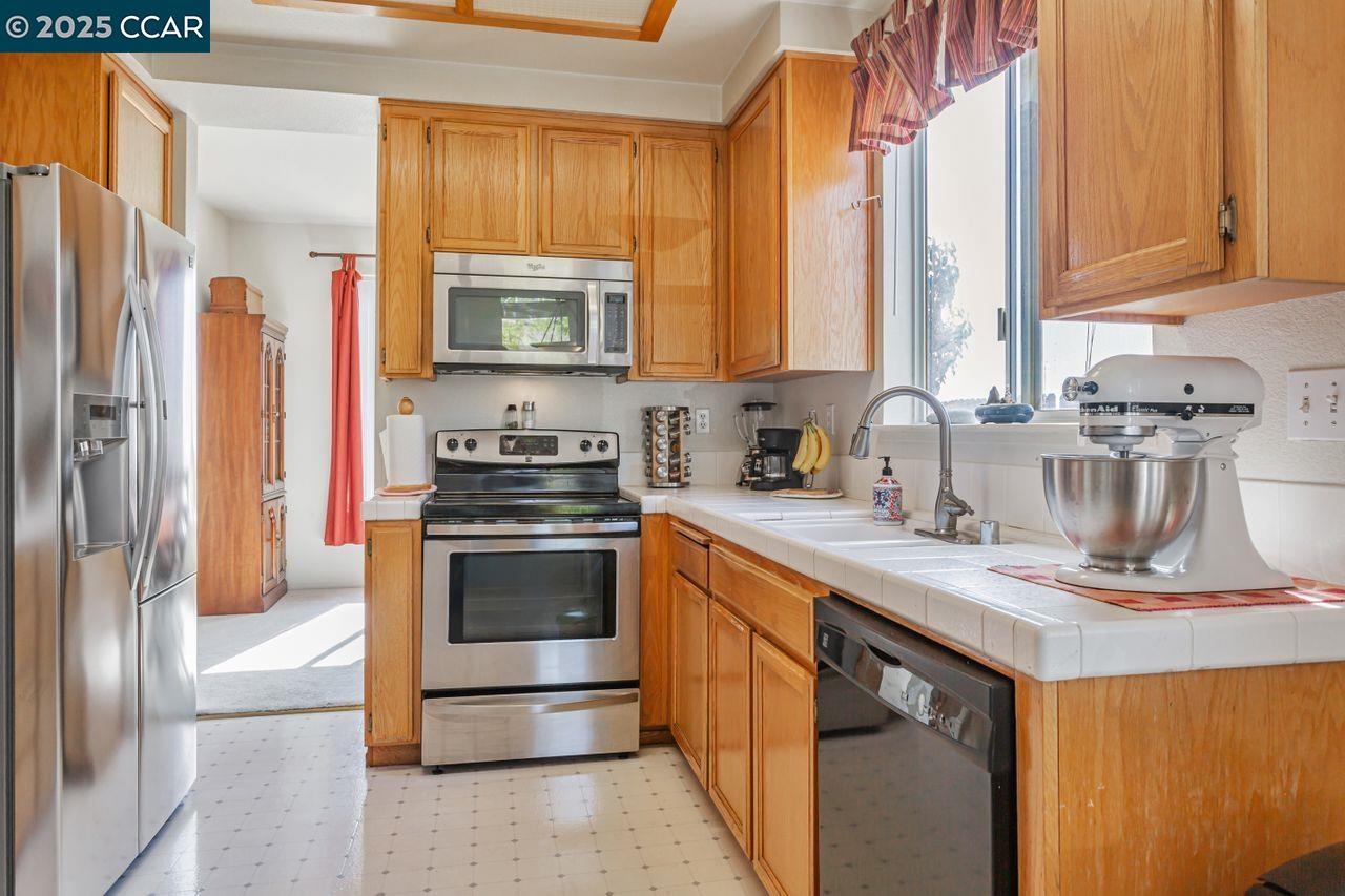 Vallejo, California, 94591, United States, 2 Bedrooms Bedrooms, ,2 BathroomsBathrooms,Residential,For Sale,1805503