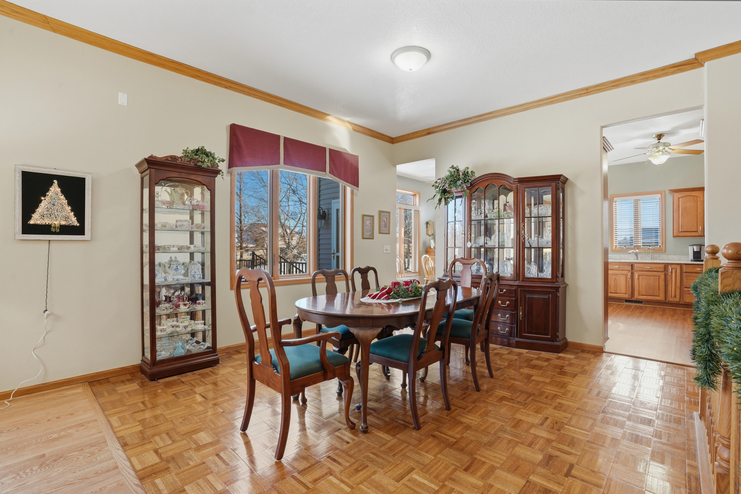 Washington, Iowa, 52353, United States, 5 Bedrooms Bedrooms, ,3 BathroomsBathrooms,Residential,For Sale,2008132