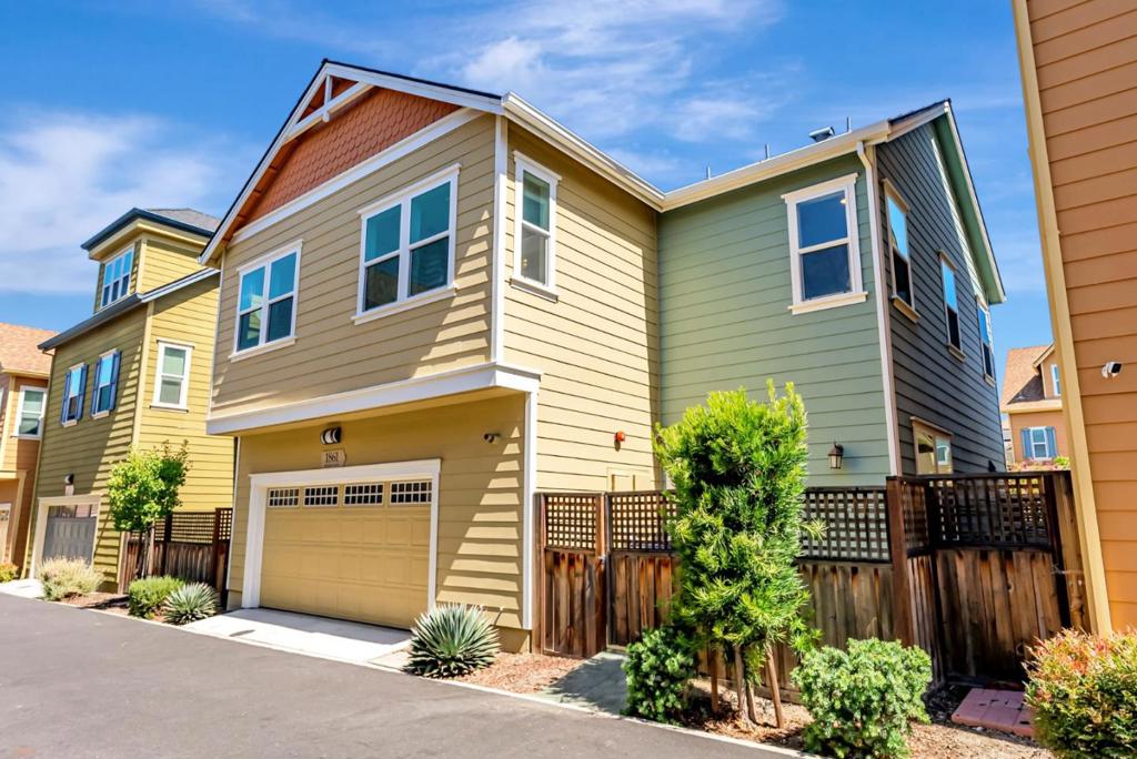 Hercules, California, 94547, United States, 4 Bedrooms Bedrooms, ,3 BathroomsBathrooms,Residential,For Sale,1978520