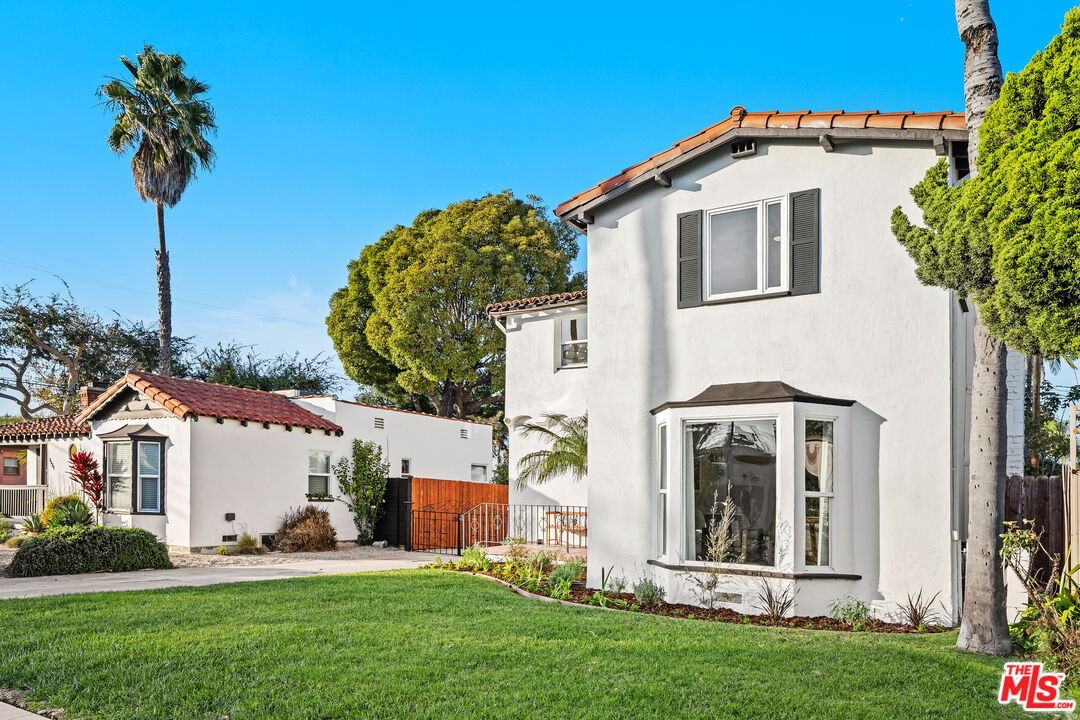 Inglewood, California, 90305, United States, 4 Bedrooms Bedrooms, ,3 BathroomsBathrooms,Residential,For Sale,2003148