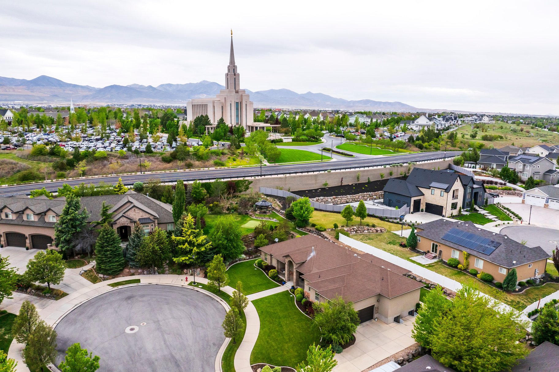  Incredible Views, Beautiful Yard, Prime Location and With Room To Grow - 物件實景