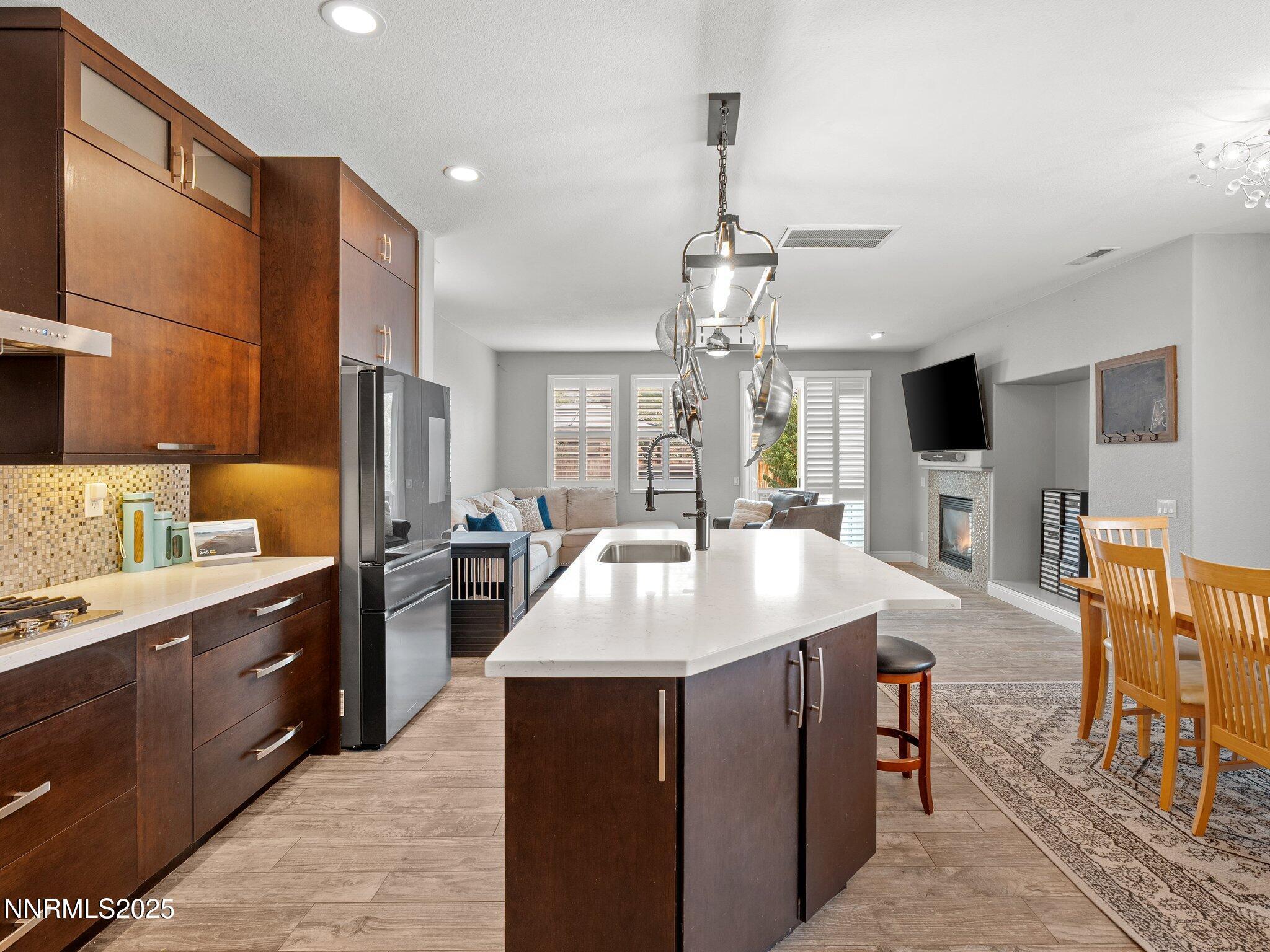 Sparks, Nevada, 89436, United States, 4 Bedrooms Bedrooms, ,3 BathroomsBathrooms,Residential,For Sale,1948184