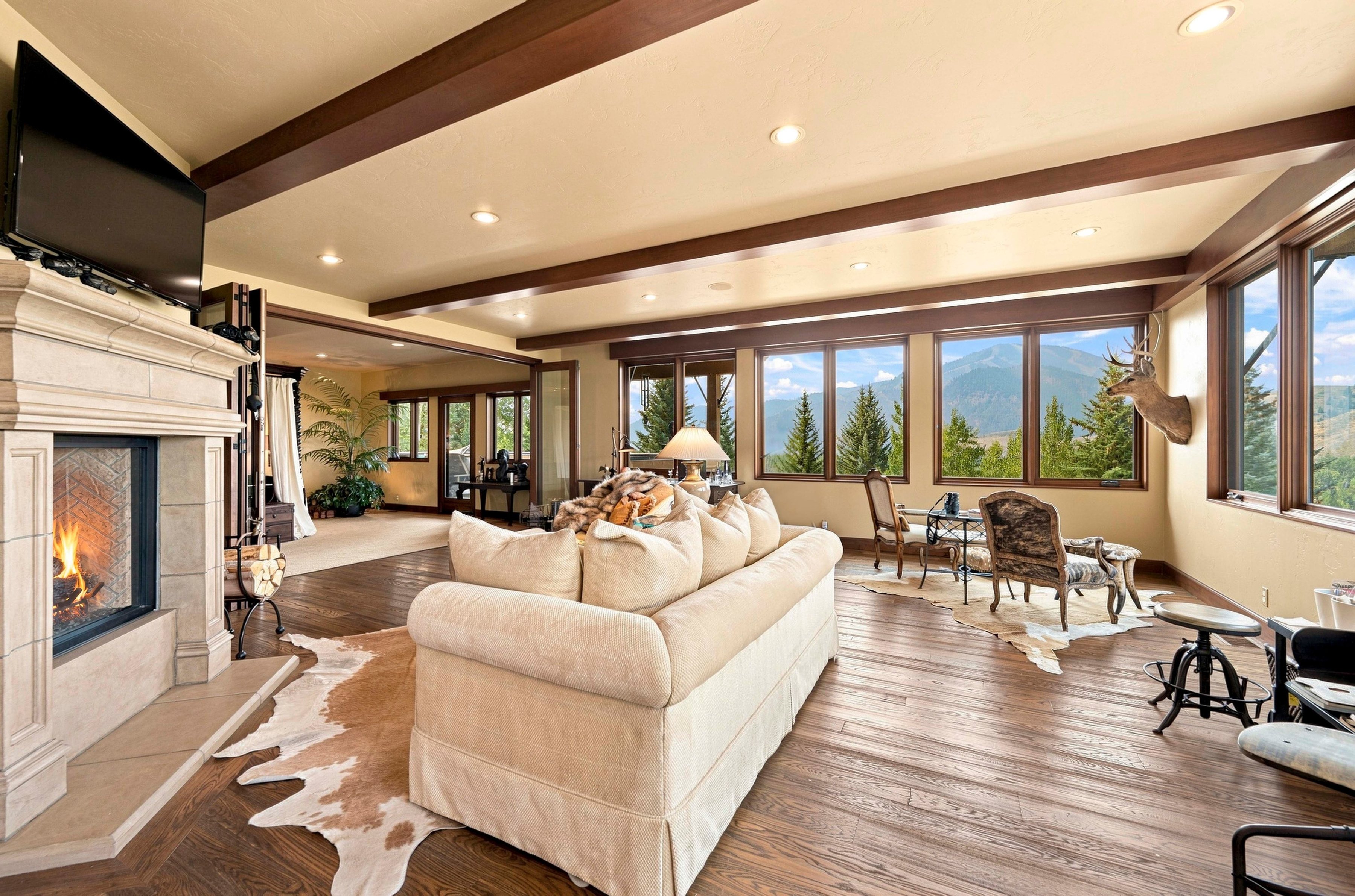  Nothing Compares to an Exquisite Bigwood Residence - 物件實景