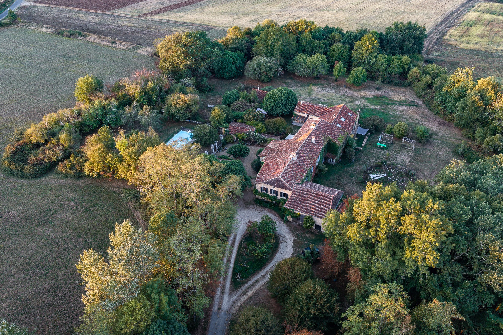  A Hidden Hamlet in the Heart of the Périgord, Offering Five Separate Residences - 物件實景