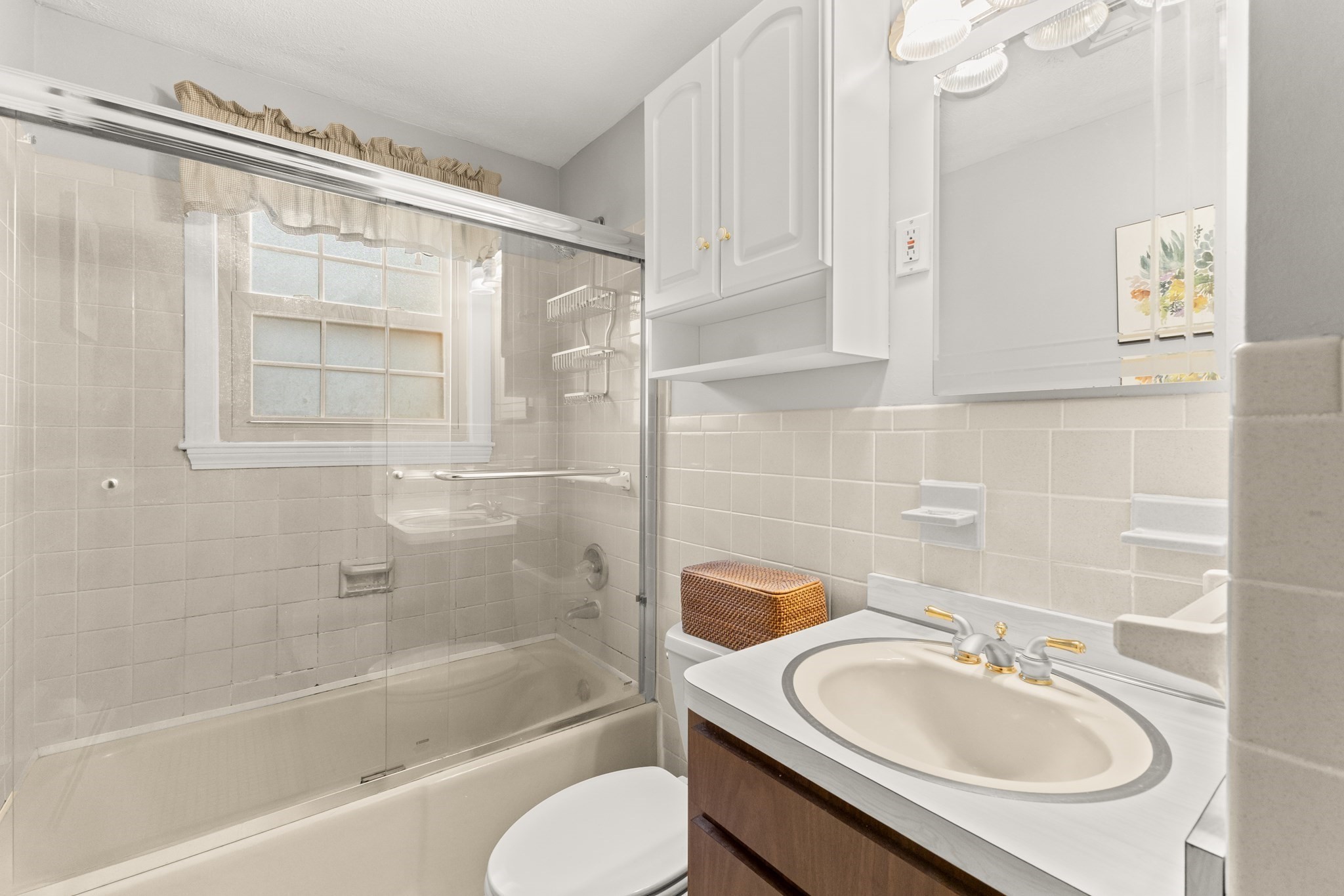 Hanover, Massachusetts, 02339, United States, 3 Bedrooms Bedrooms, ,2 BathroomsBathrooms,Residential,For Sale,2001191