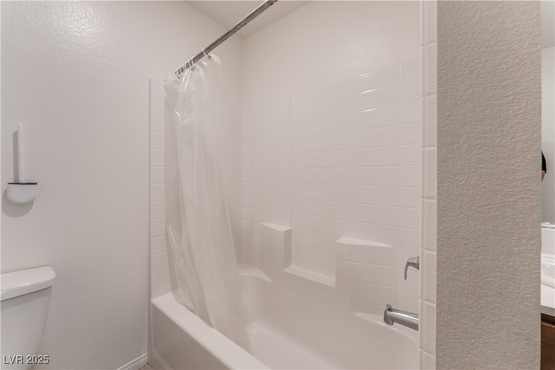 Las Vegas, Nevada, 89141, United States, 5 Bedrooms Bedrooms, ,4 BathroomsBathrooms,Residential,For Sale,1951084