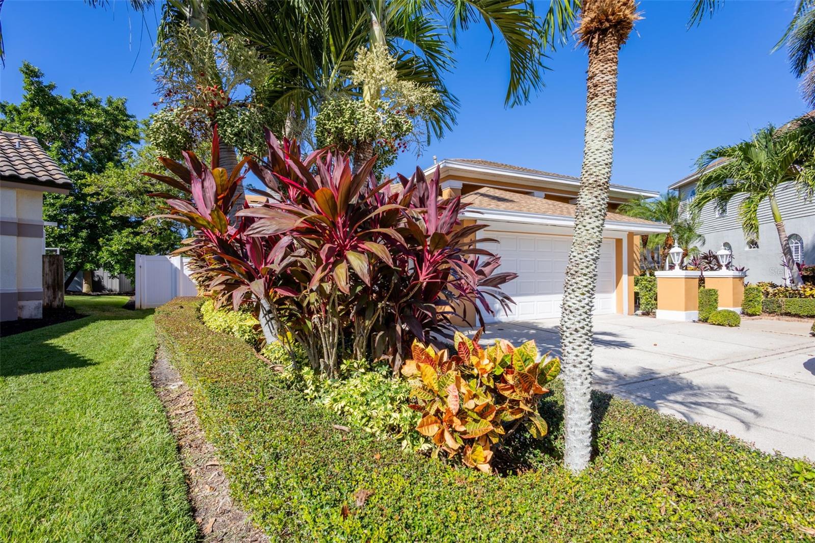 Seminole, Florida, 33777, United States, 4 Bedrooms Bedrooms, ,4 BathroomsBathrooms,Residential,For Sale,1978332