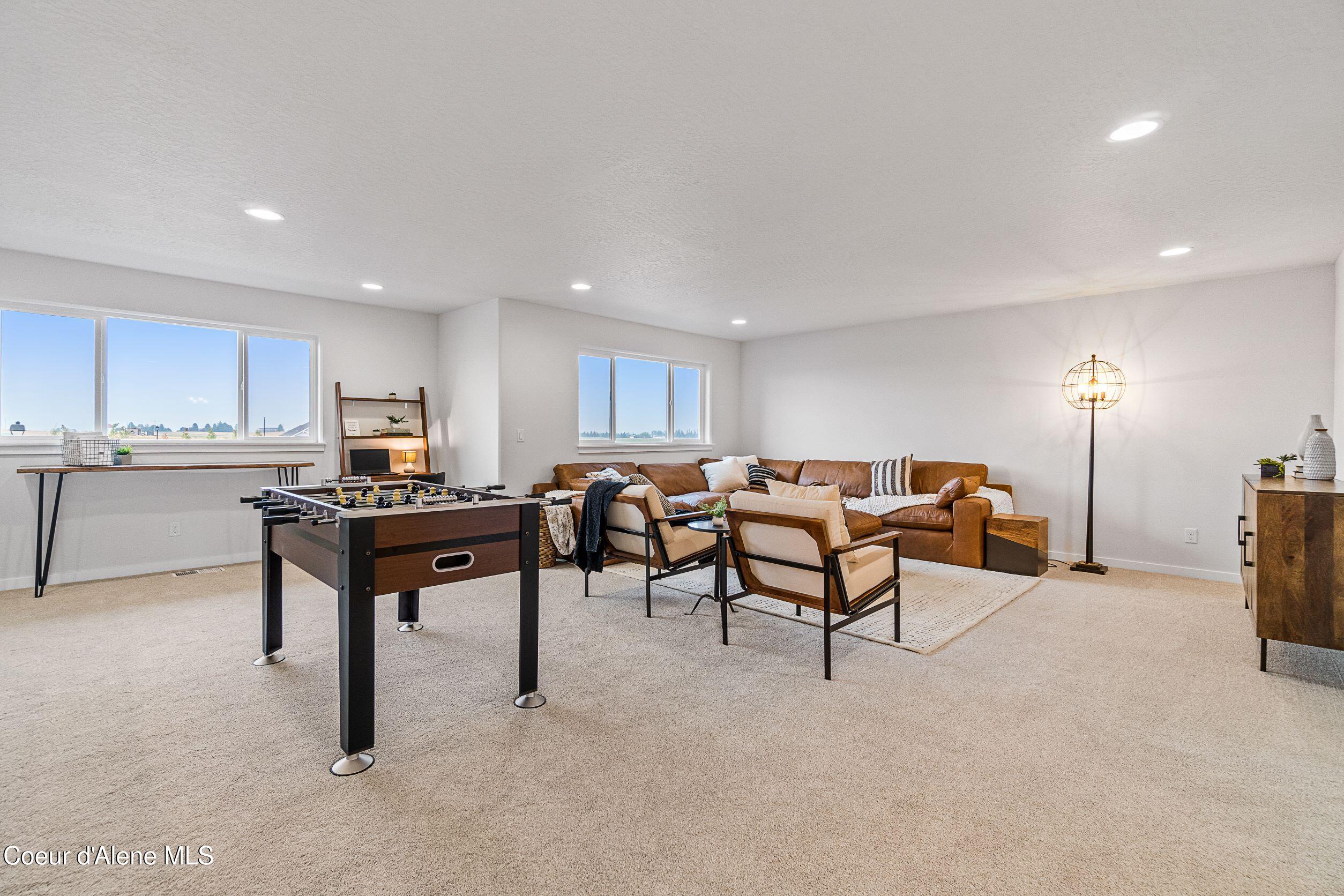 Post Falls, Idaho, 83854, United States, 5 Bedrooms Bedrooms, ,2 BathroomsBathrooms,Residential,For Sale,1794821