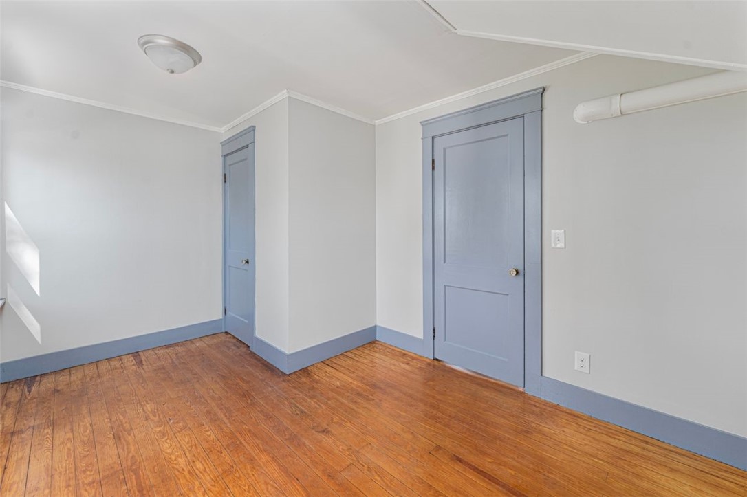 Warwick, Rhode Island, 02889, United States, 4 Bedrooms Bedrooms, ,2 BathroomsBathrooms,Residential,For Sale,1988287