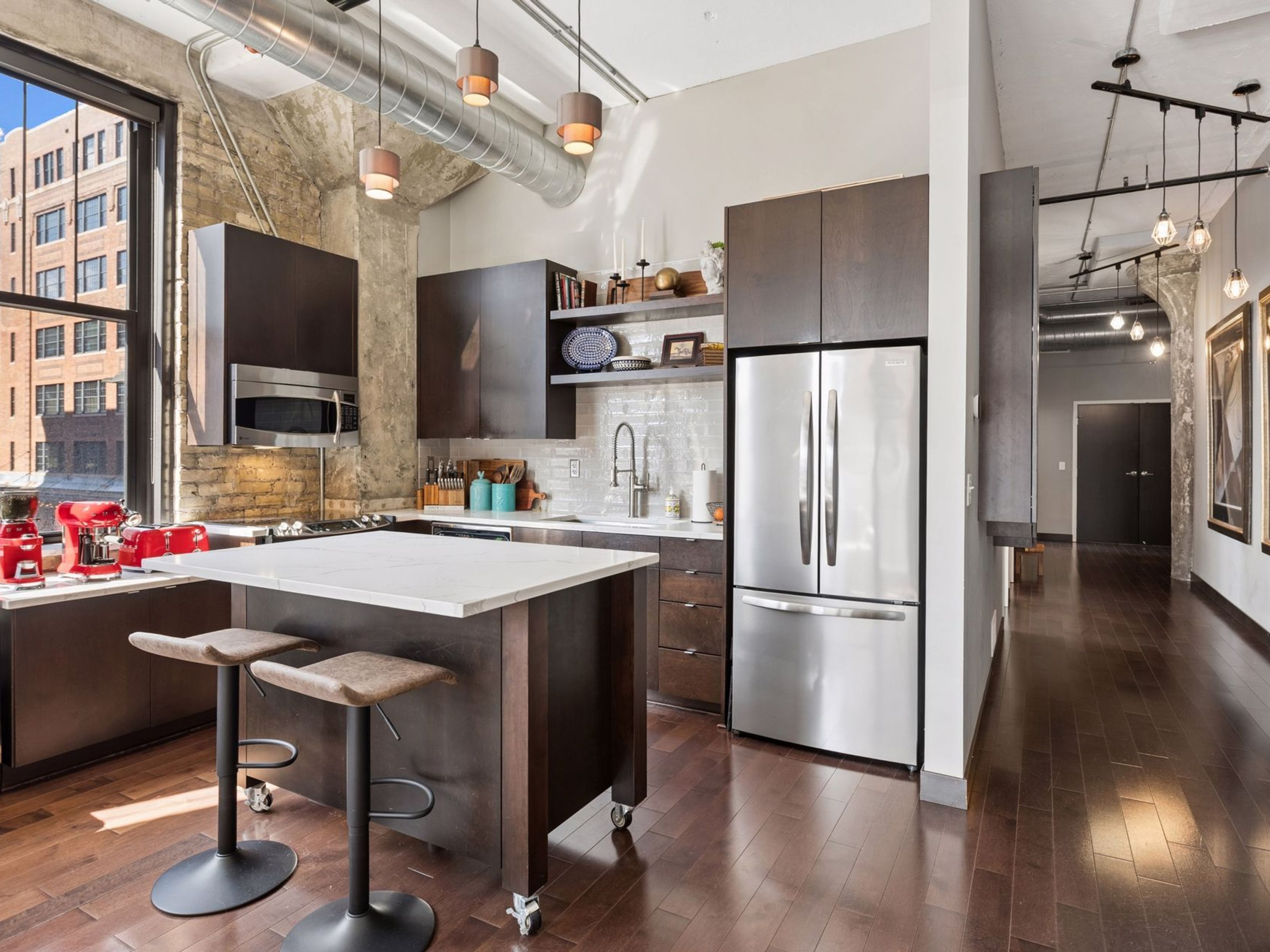  Iconic Corner Loft in Coveted North Loop - 物件實景
