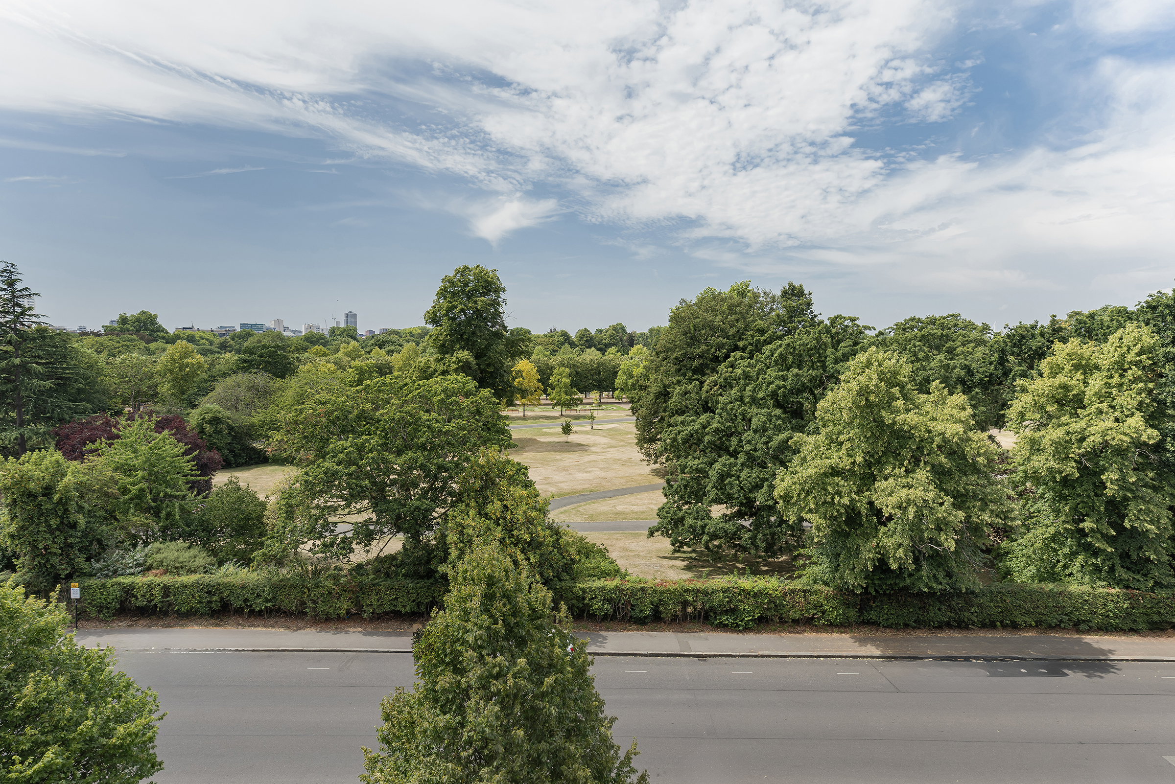 A Grand Triplex Apartment Overlooking Regent