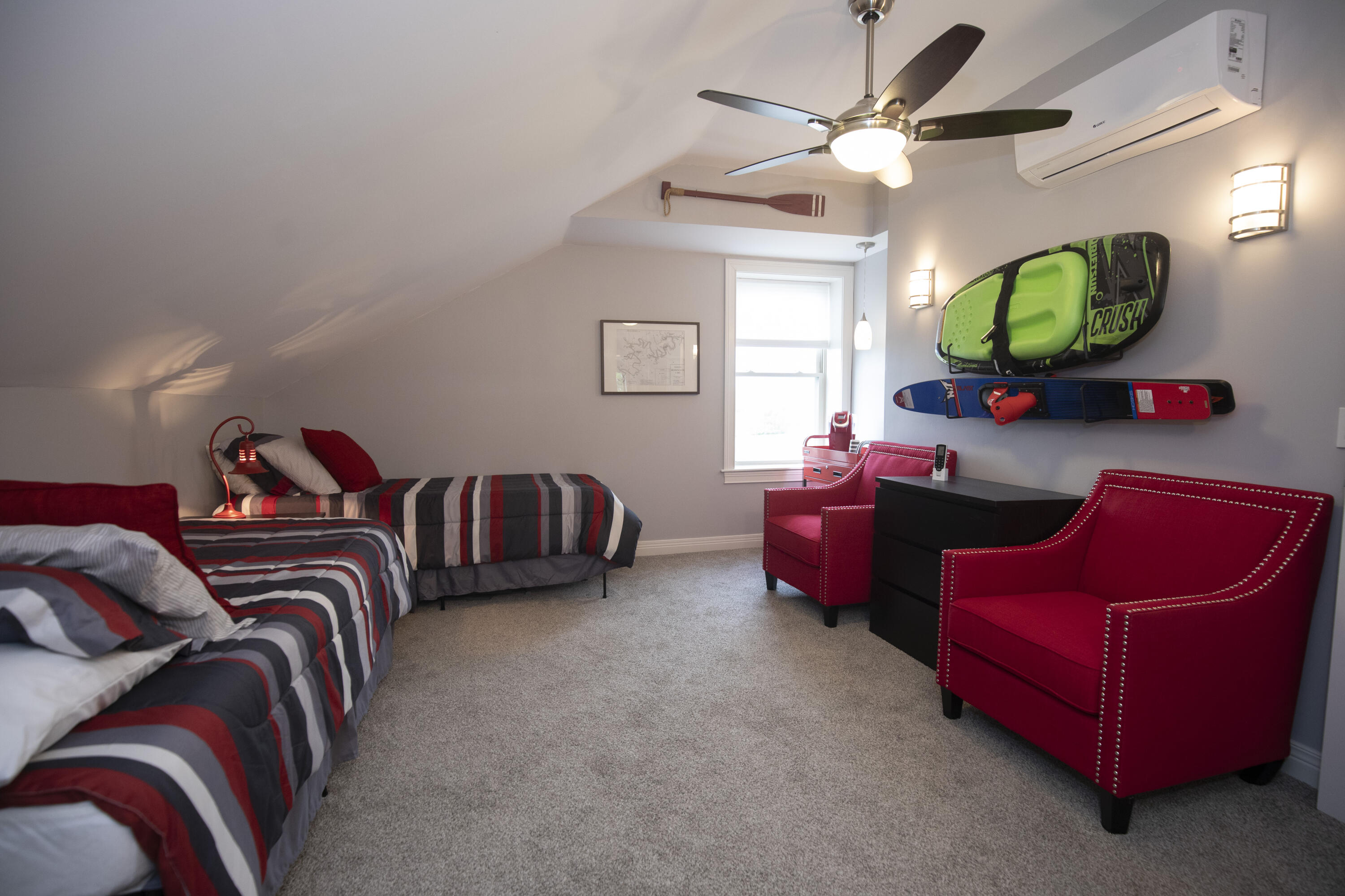 Harrodsburg, Kentucky, 40330, United States, 5 Bedrooms Bedrooms, ,4 BathroomsBathrooms,Residential,For Sale,1826729