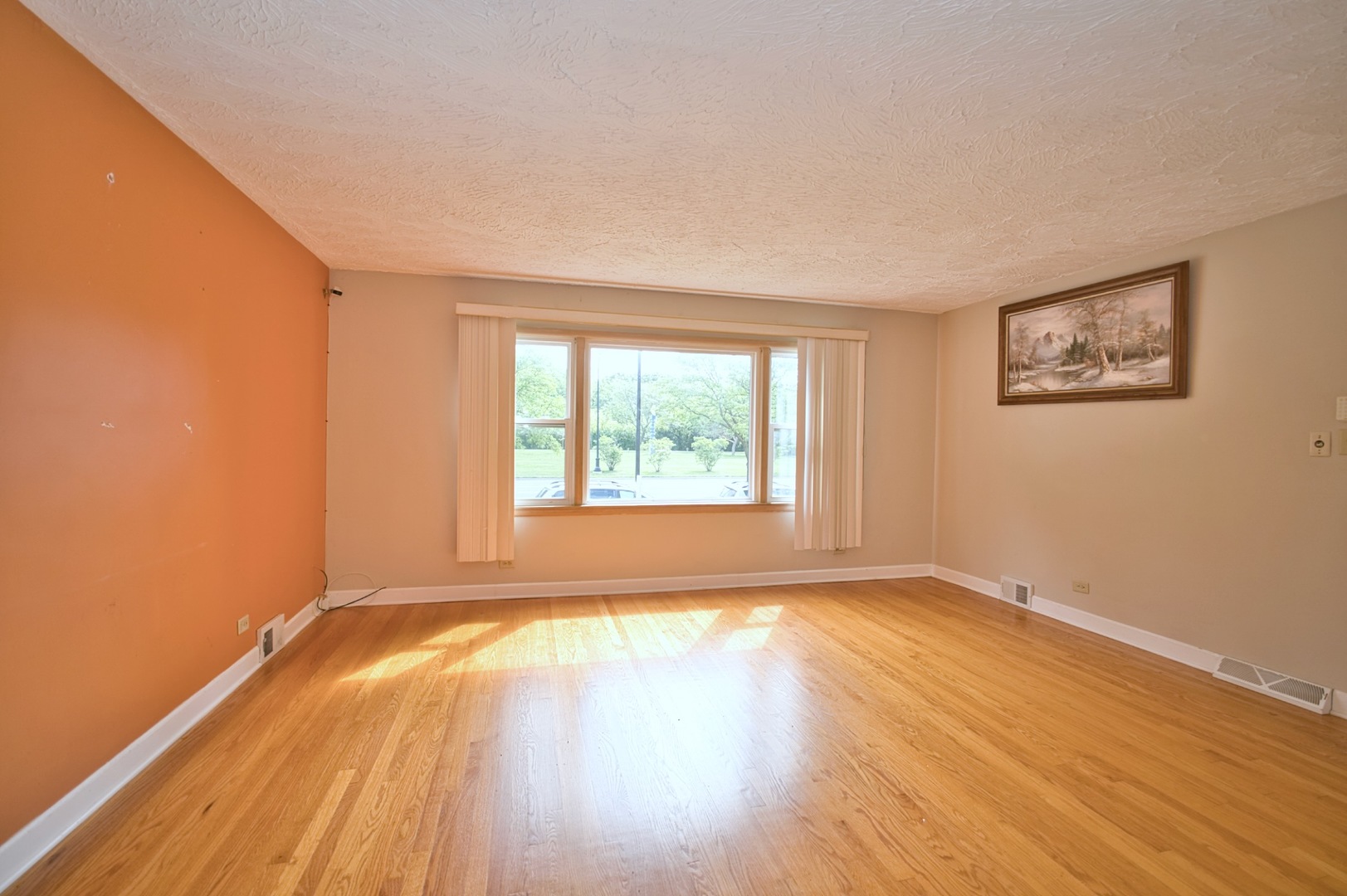 Lincolnwood, Illinois, 60712, United States, 8 Bedrooms Bedrooms, ,Residential,For Sale,1984264