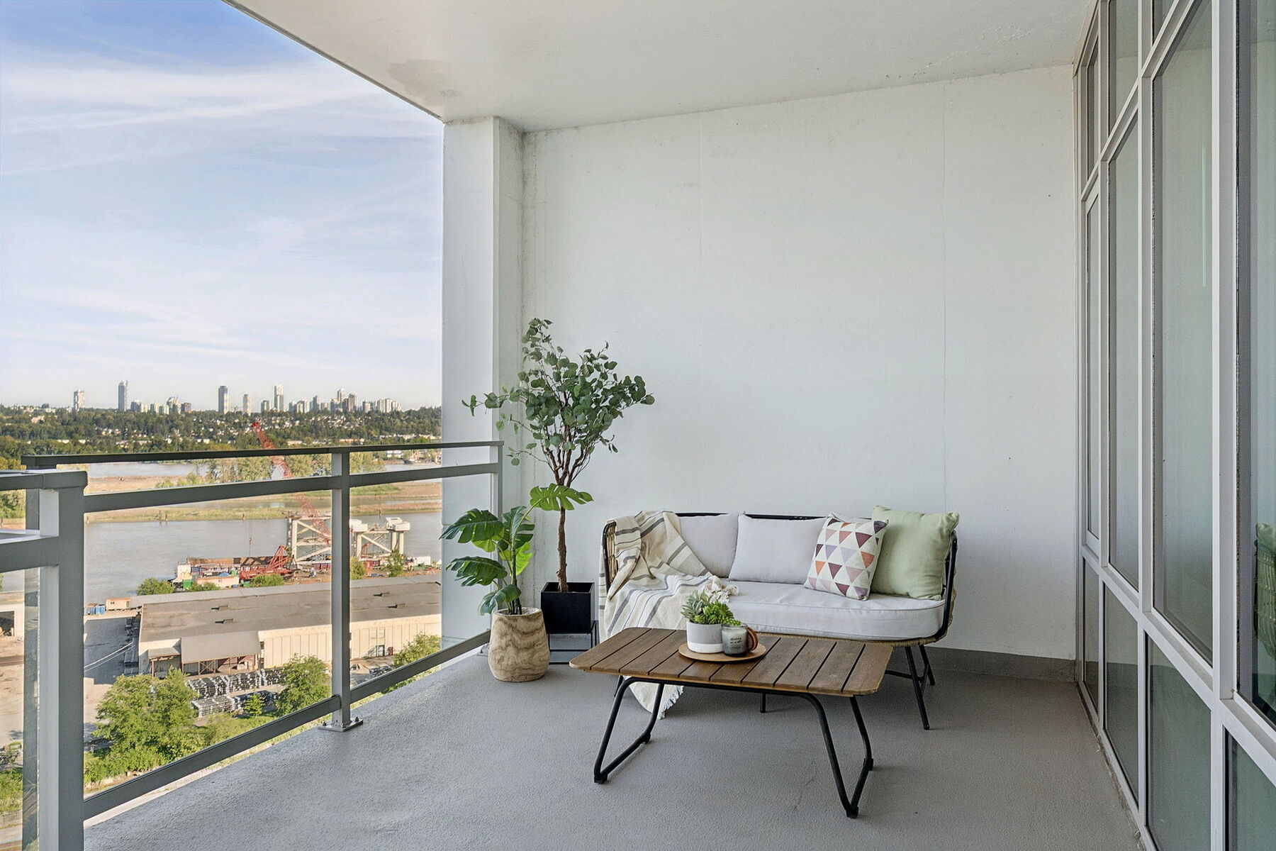  Rooftop Penthouse in New West - 物件實景