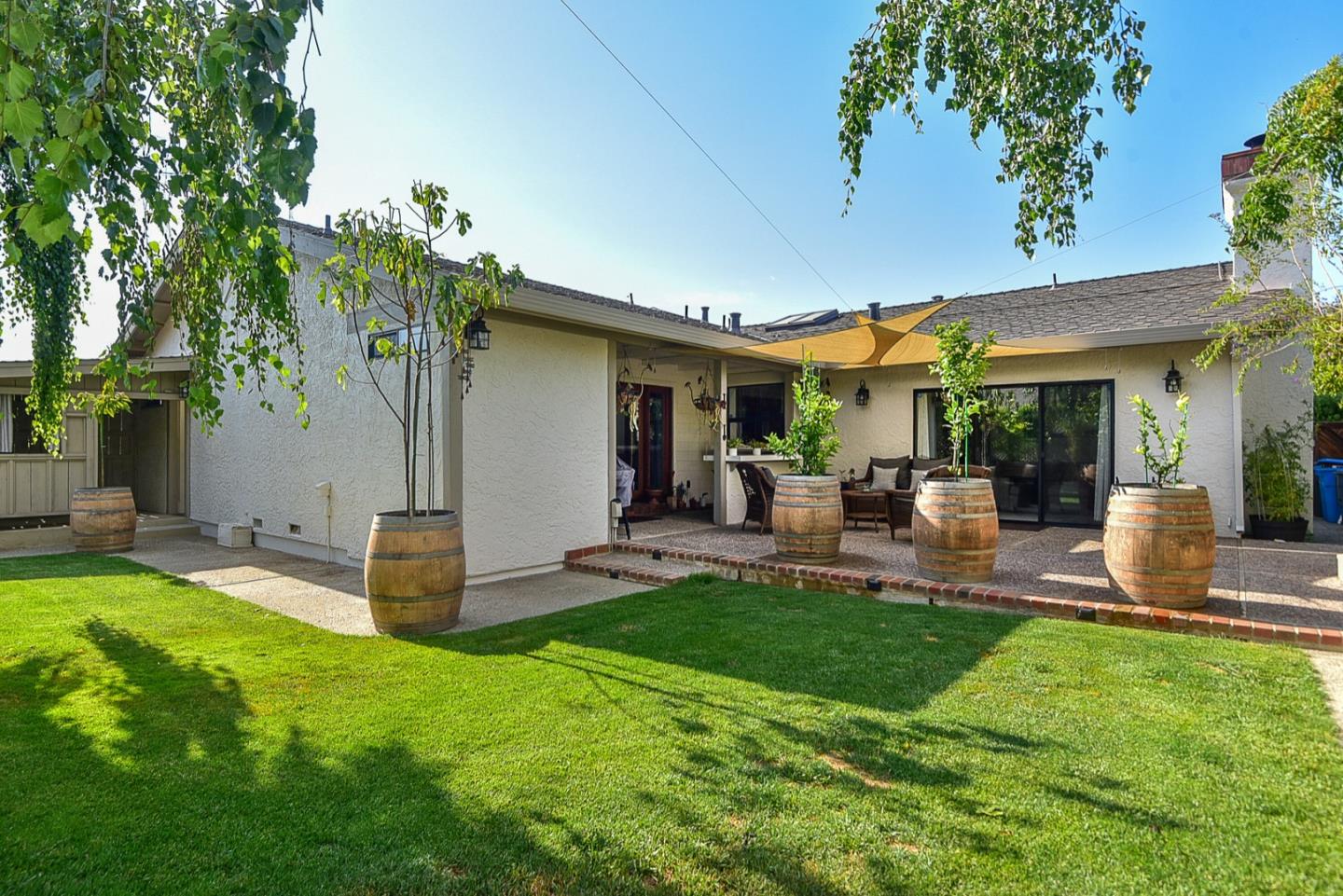 Hollister, California, 95023, United States, 3 Bedrooms Bedrooms, ,2 BathroomsBathrooms,Residential,For Sale,1983755