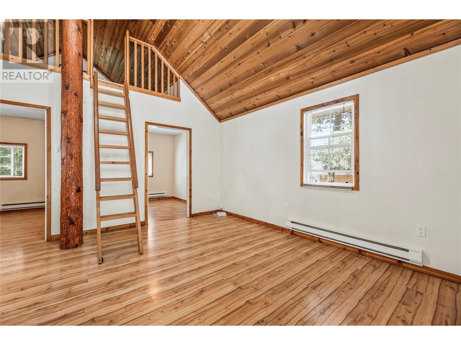 TAPPEN, British Columbia, V0E 2X2, CA, 2 Bedrooms Bedrooms, ,2 BathroomsBathrooms,Residential,For Sale,1868276