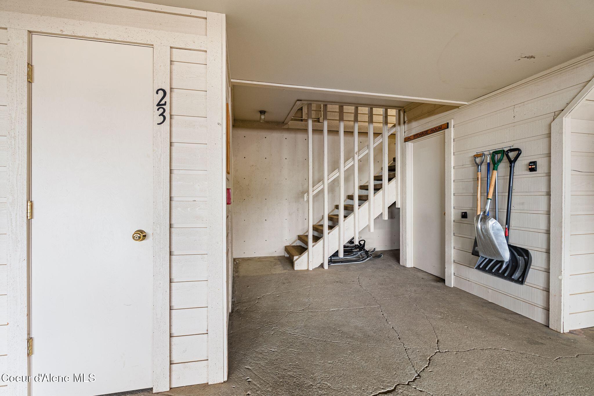 Sandpoint, Idaho, 83864, United States, 1 Bedroom Bedrooms, ,1 BathroomBathrooms,Residential,For Sale,1994218