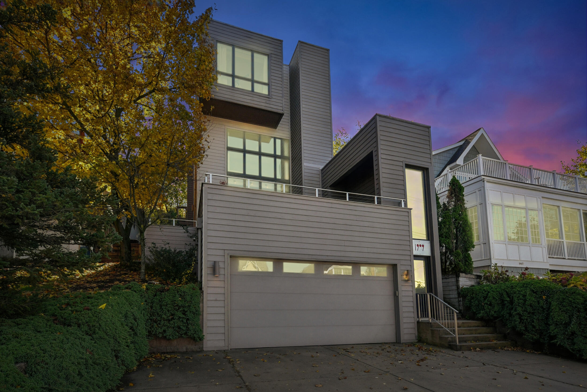 Long Beach, Indiana, 46360, United States, 5 Bedrooms Bedrooms, ,4 BathroomsBathrooms,Residential,For Sale,1989580