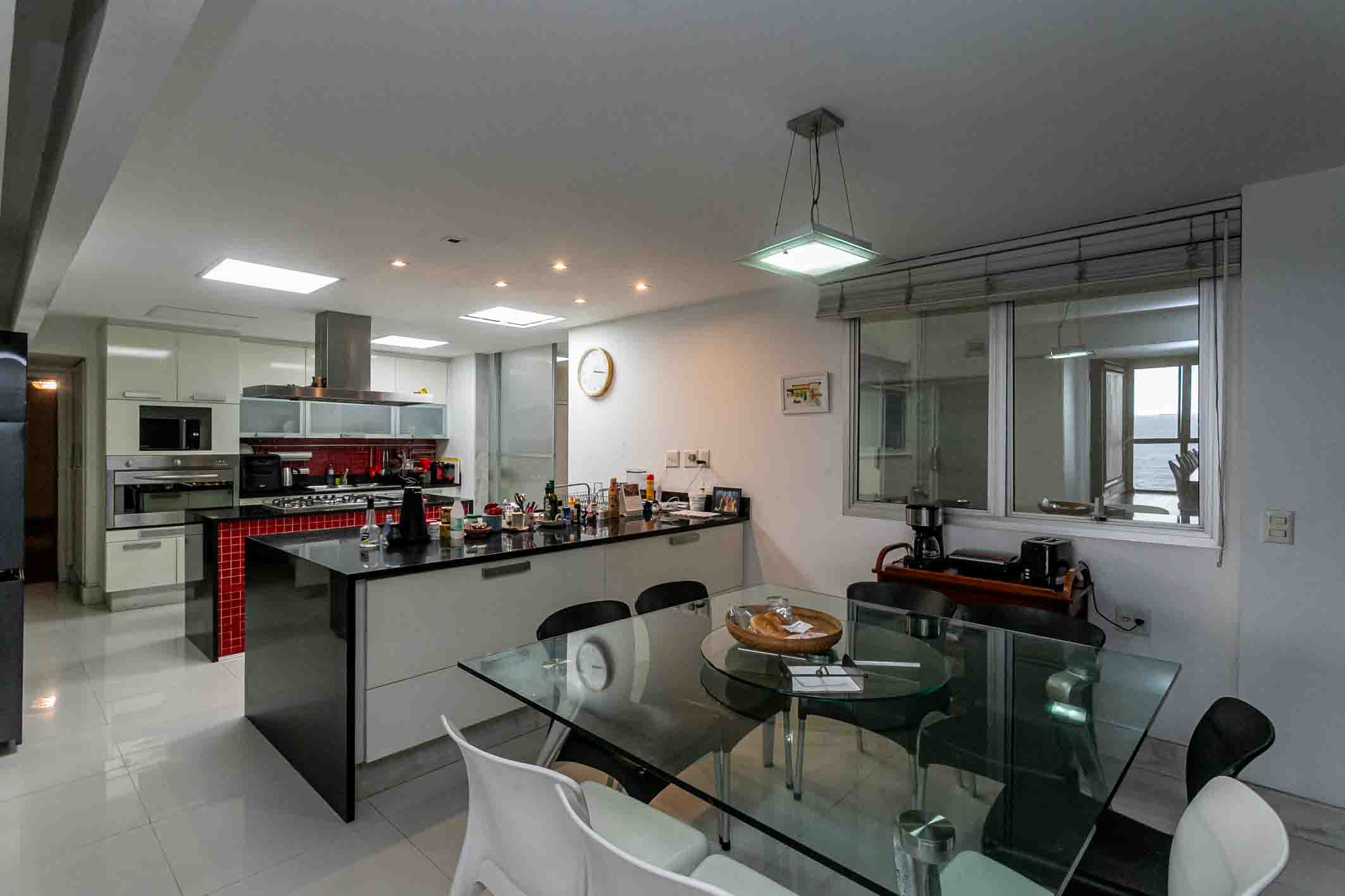  High-floor apartment with panoramic ocean views on Avenida Atlântica - 物件實景