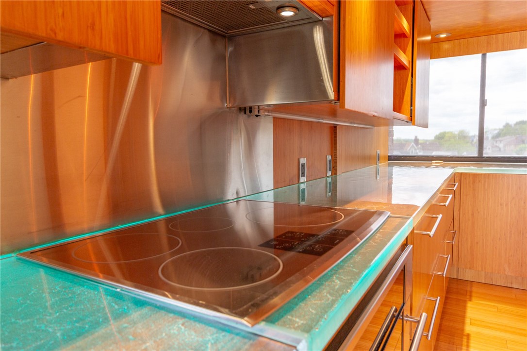 Pittsburgh, Pennsylvania, 15211, United States, 1 Bedroom Bedrooms, ,2 BathroomsBathrooms,Residential,For Sale,1981120