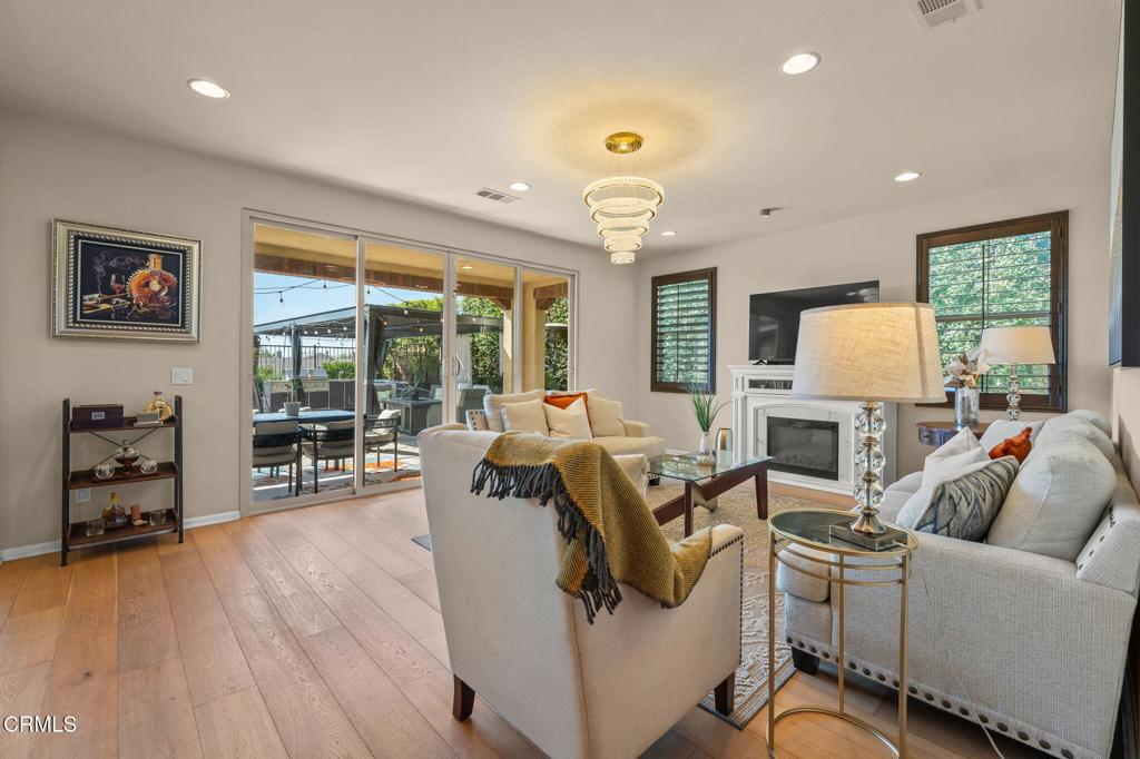 Azusa, California, 91702, United States, 4 Bedrooms Bedrooms, ,4 BathroomsBathrooms,Residential,For Sale,1987831