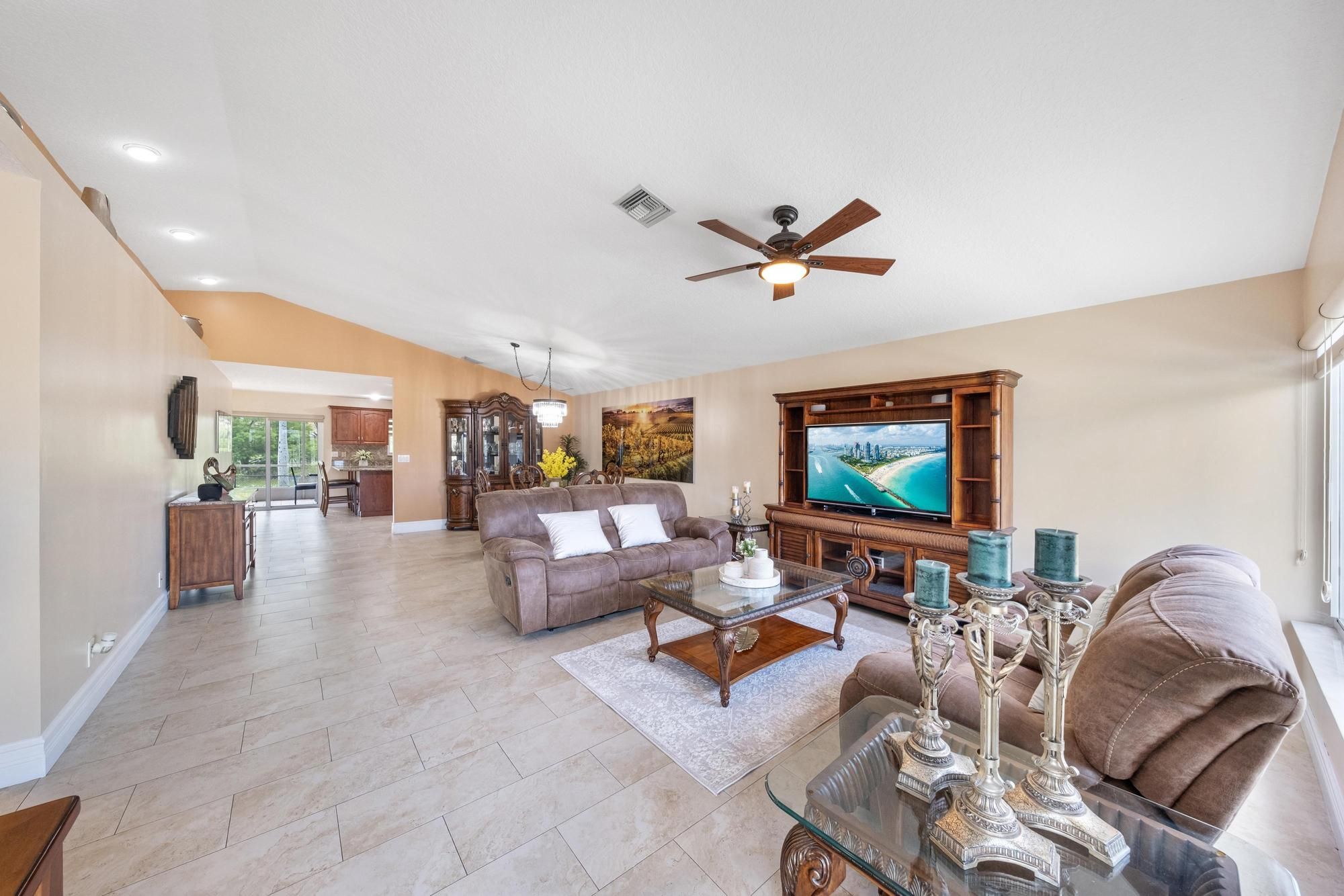  1128 Hatteras Circle, Greenacres, FL, 33413 - 物件實景