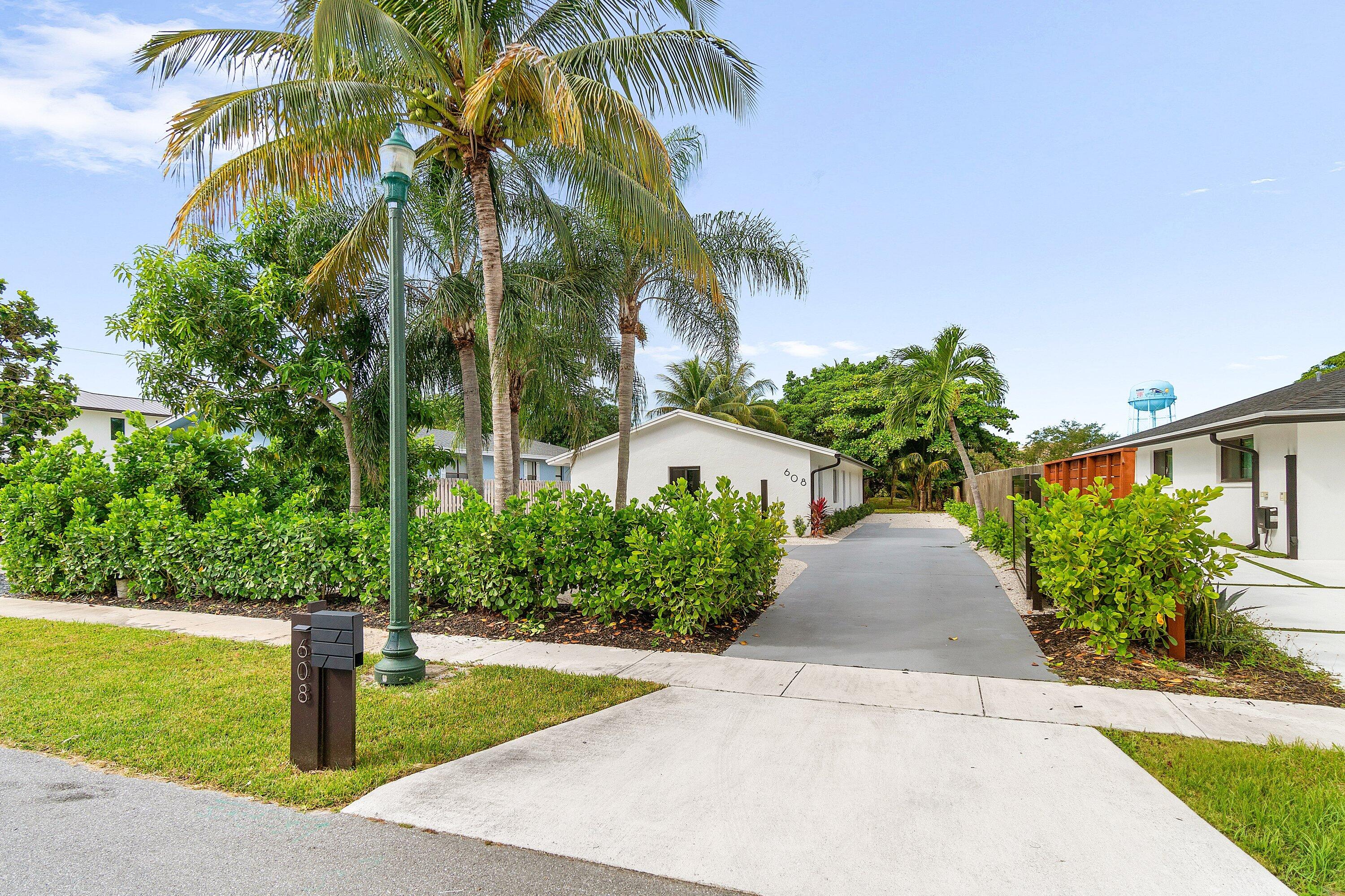 Delray Beach, Florida, 33483, United States, 4 Bedrooms Bedrooms, ,2 BathroomsBathrooms,Residential,For Sale,1987972