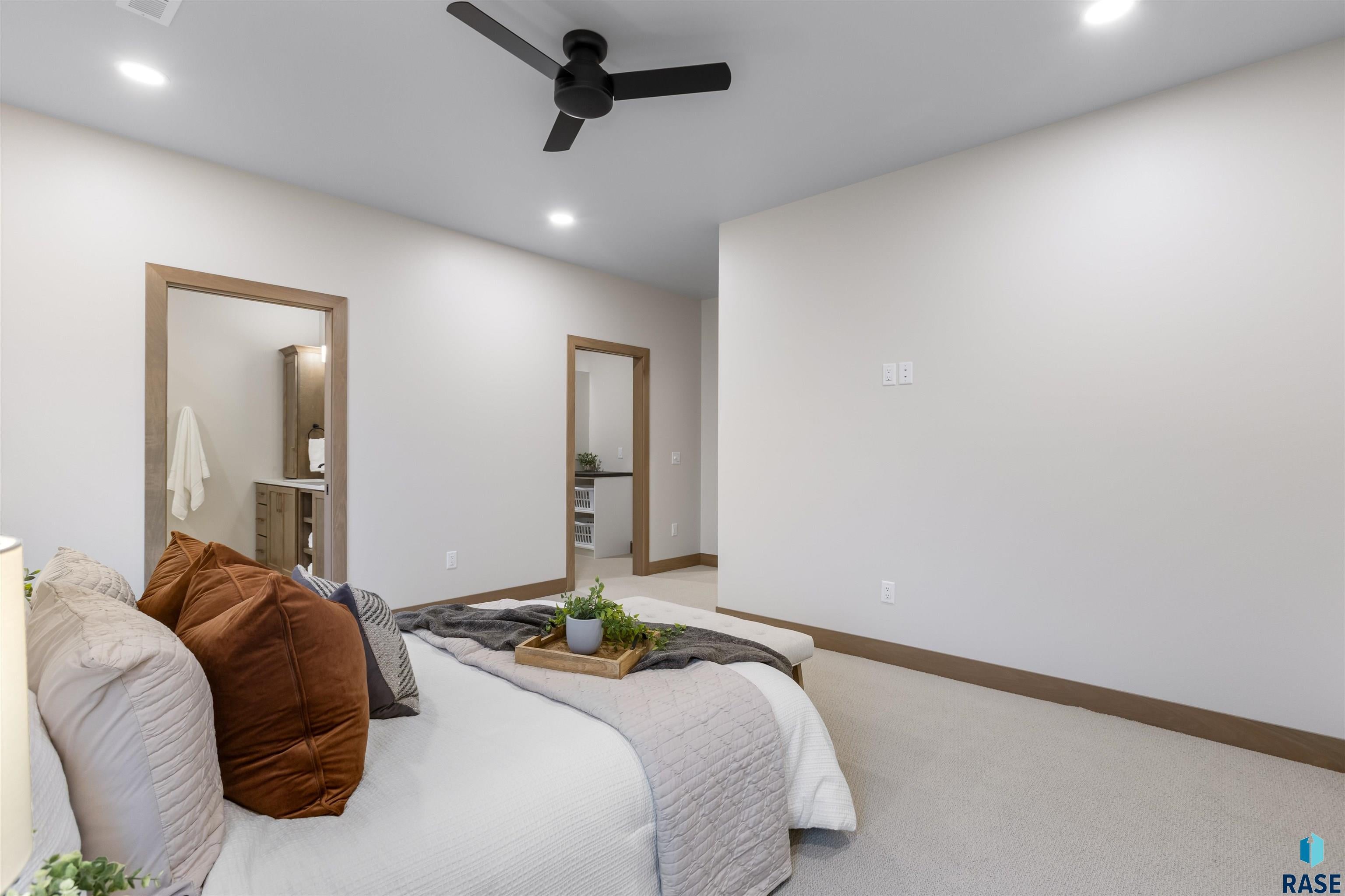 Sioux Falls, South Dakota, 57110, United States, 3 Bedrooms Bedrooms, ,2 BathroomsBathrooms,Residential,For Sale,1847243