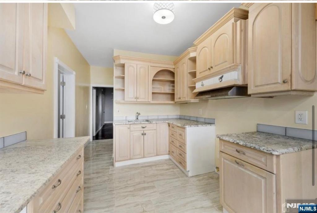 Irvington, New Jersey, 07111, United States, 7 Bedrooms Bedrooms, ,2 BathroomsBathrooms,Residential,For Sale,1900975