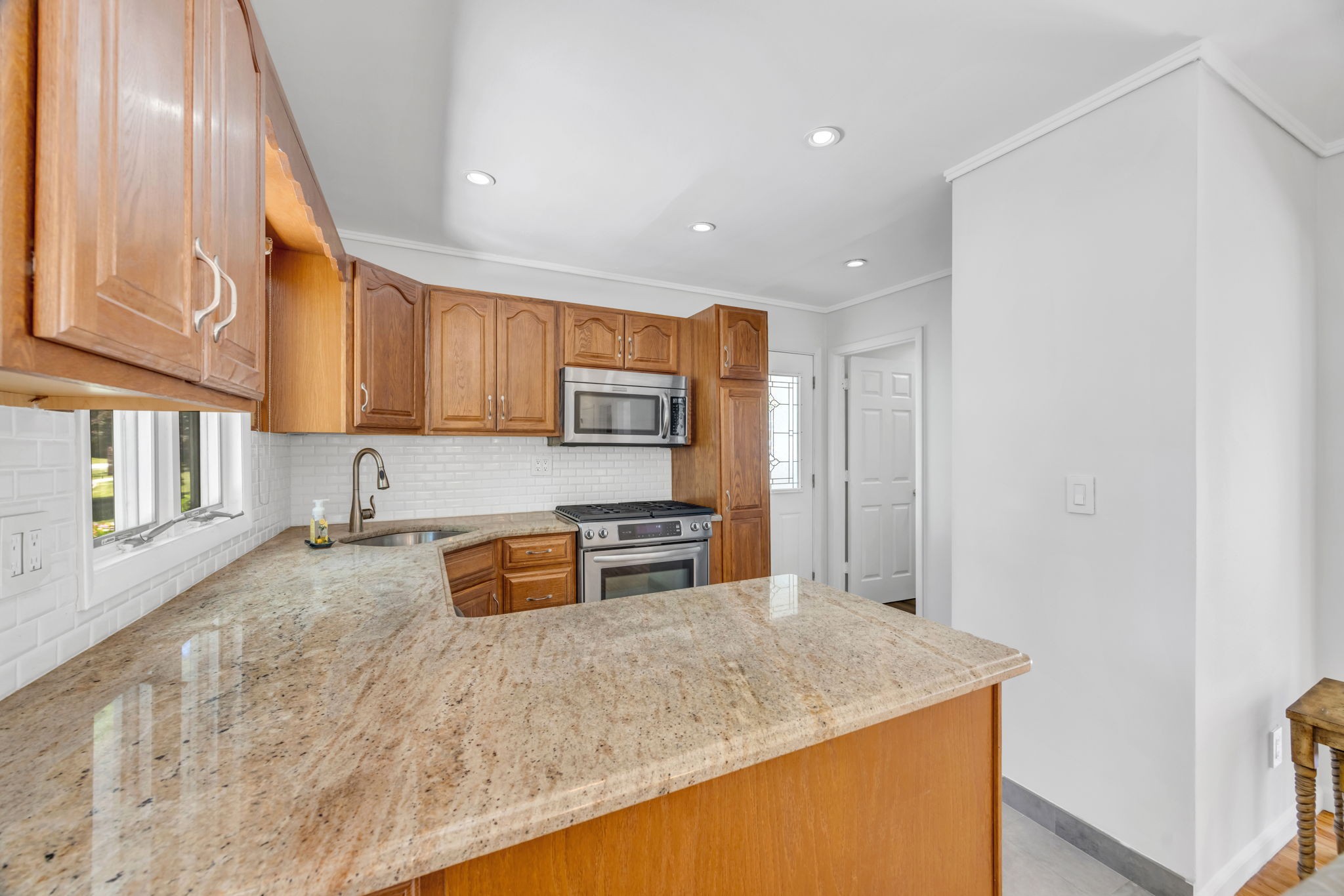  Highly Desirable Madison Park - 32 Bucknell Road, Parlin - 物件實景