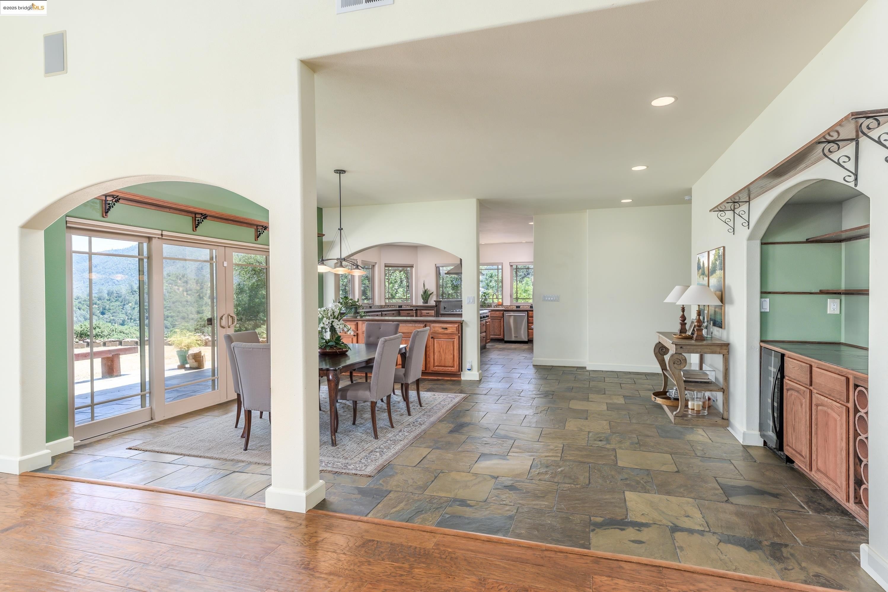 Jamestown, California, 95327, United States, 3 Bedrooms Bedrooms, ,2 BathroomsBathrooms,Residential,For Sale,1826217