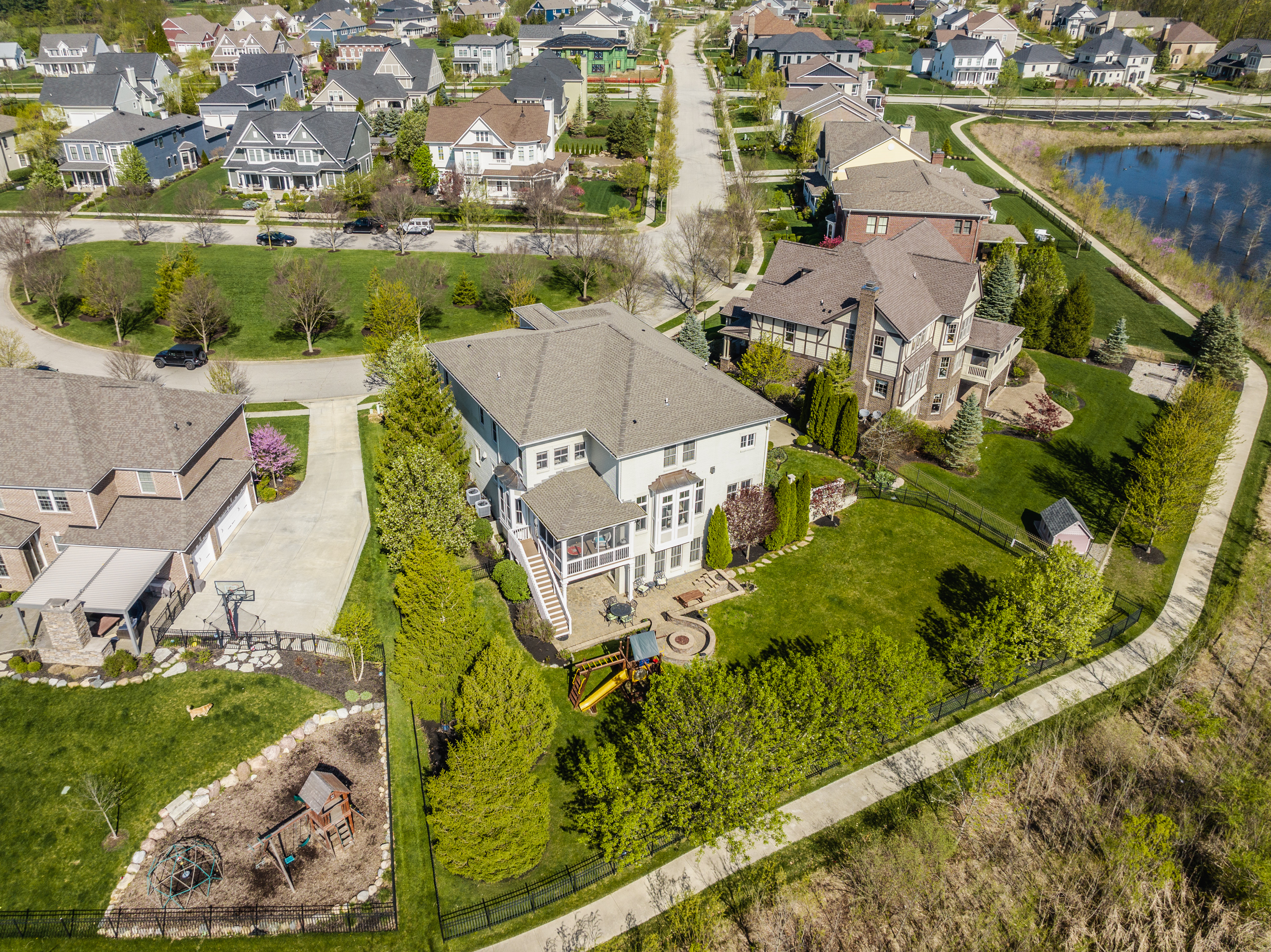  Stunning Custom Built All-Brick Home in the Village of WestClay - 物件實景