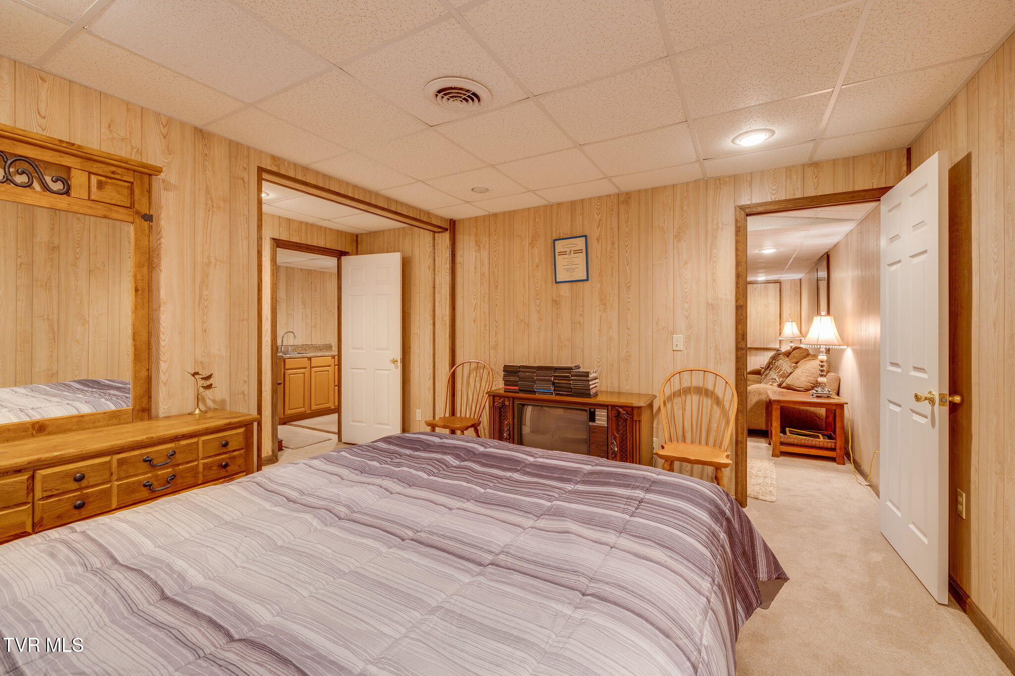 Johnson City, Tennessee, 37601, United States, 5 Bedrooms Bedrooms, ,4 BathroomsBathrooms,Residential,For Sale,2049001