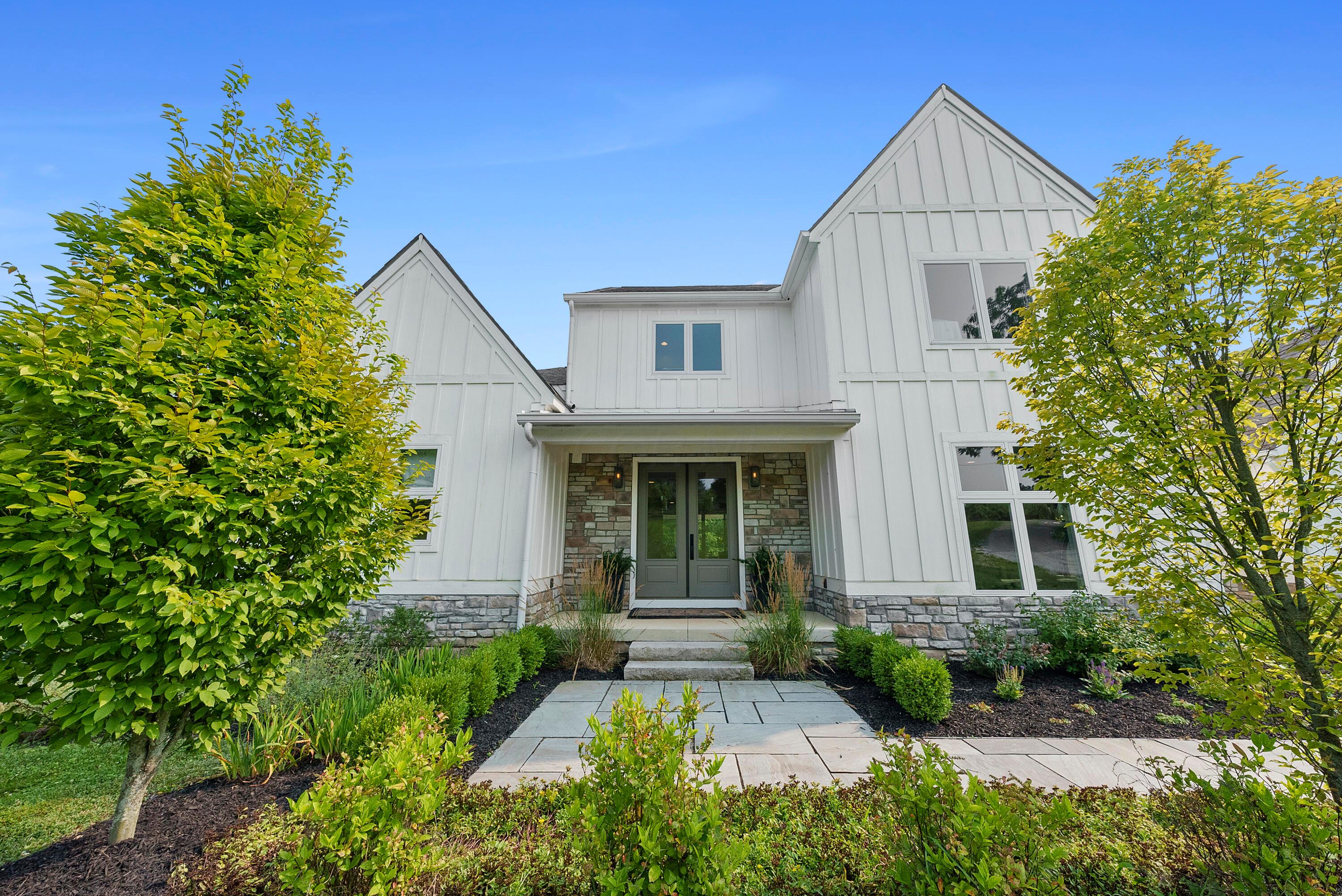 Alexandria, Ohio, 43001, United States, 4 Bedrooms Bedrooms, ,4 BathroomsBathrooms,Residential,For Sale,1907180