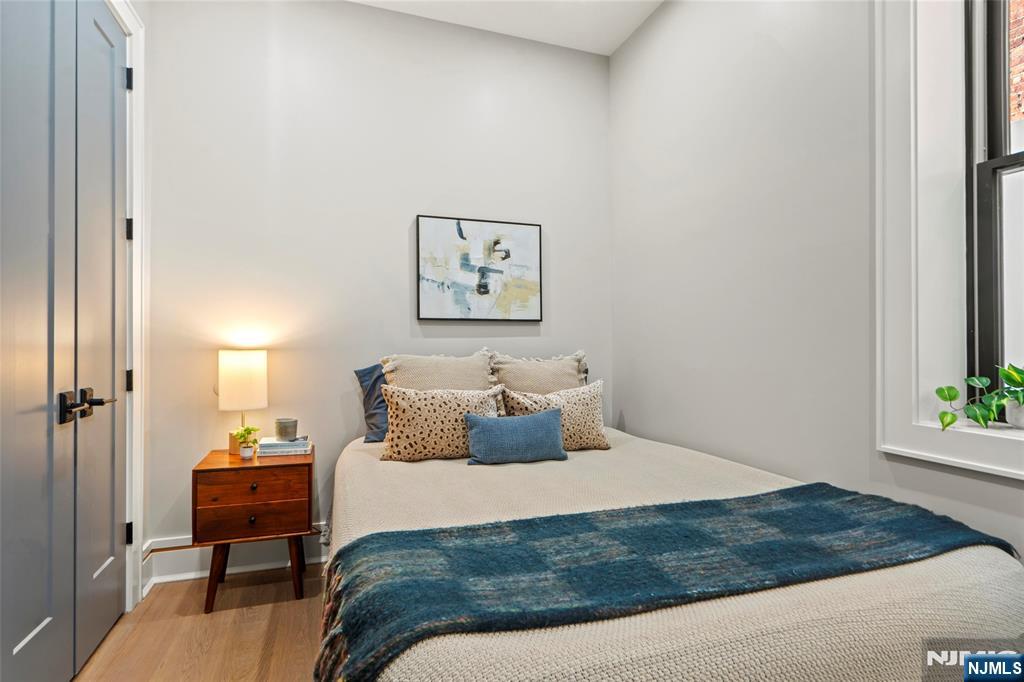 Jersey City, New Jersey, 07307, United States, 3 Bedrooms Bedrooms, ,2 BathroomsBathrooms,Residential,For Sale,1947058