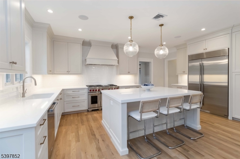 Chatham Twp., New Jersey, 07928, United States, 7 Bedrooms Bedrooms, ,8 BathroomsBathrooms,Residential,For Sale,1995947