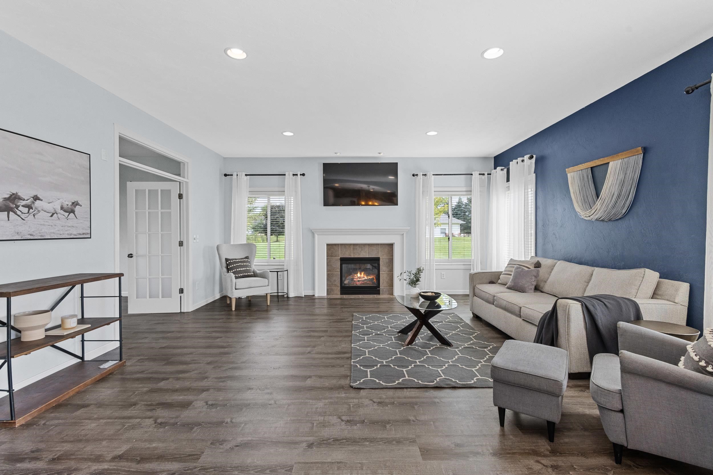 Neenah, Wisconsin, 54956, United States, 4 Bedrooms Bedrooms, ,4 BathroomsBathrooms,Residential,For Sale,1930712