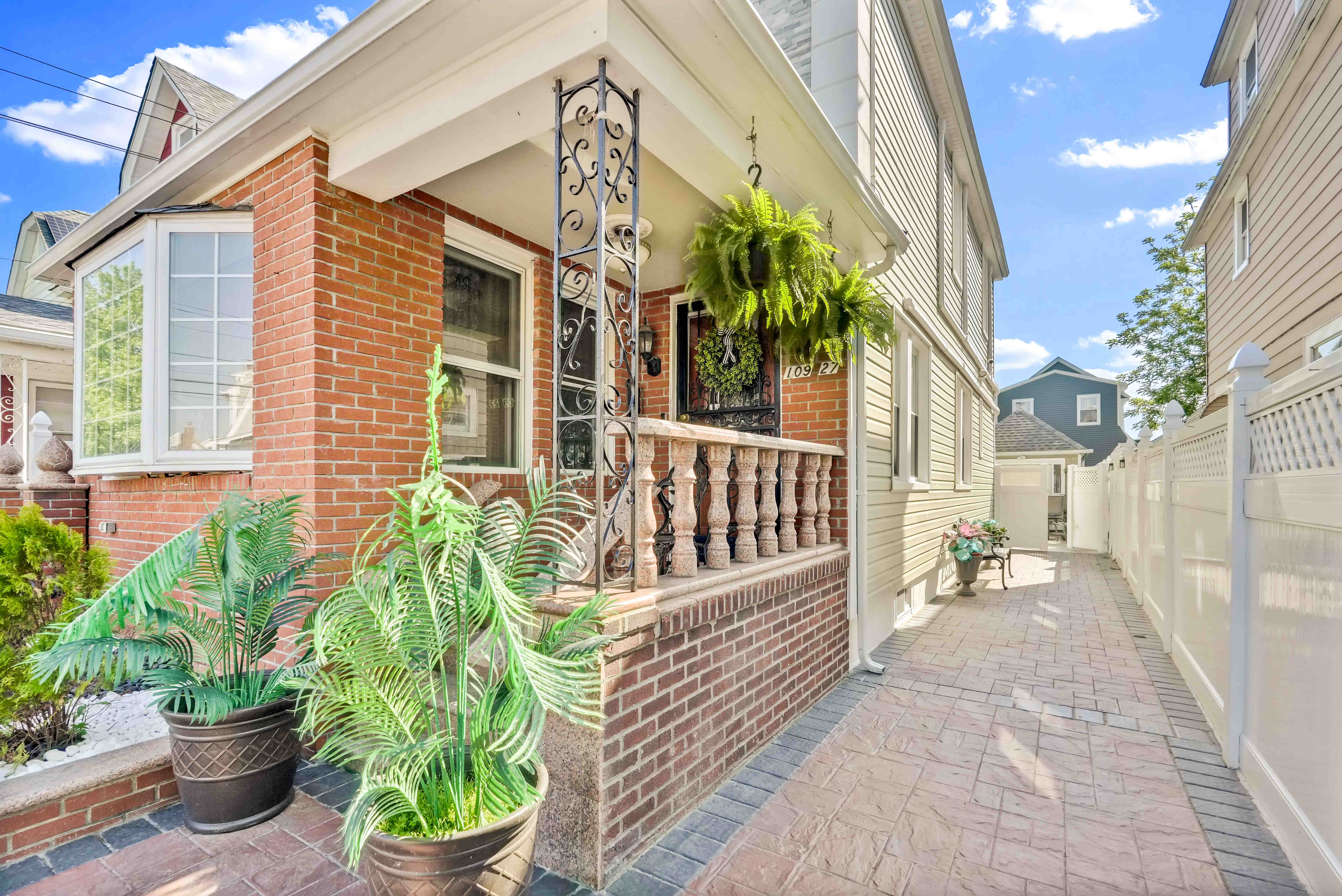 Queens Village, New York, 11429, United States, 4 Bedrooms Bedrooms, ,3 BathroomsBathrooms,Residential,For Sale,2048464