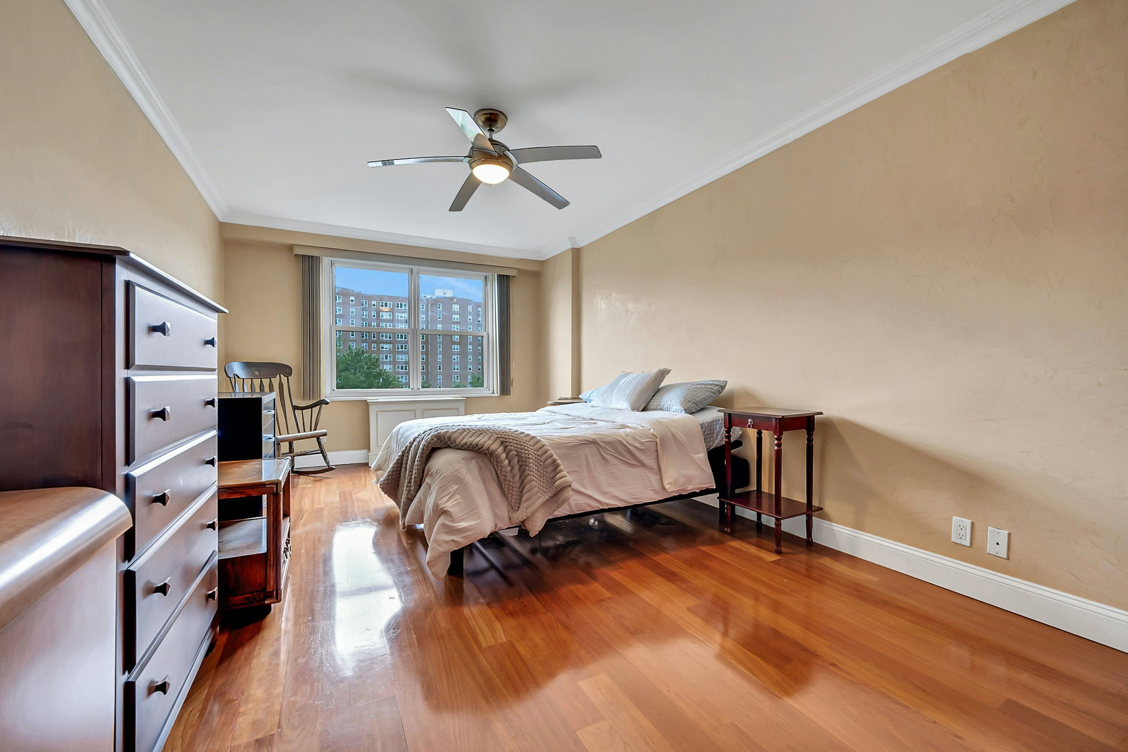  555 Kappock Street - 物件實景