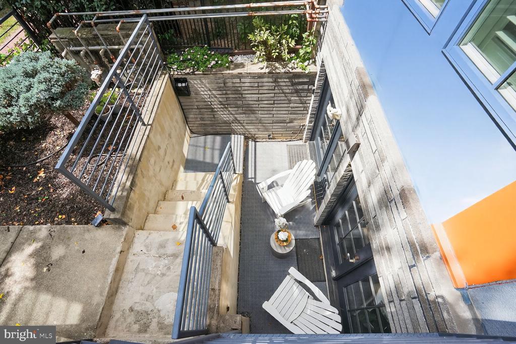 Washington, District of Columbia, 20010, United States, 2 Bedrooms Bedrooms, ,2 BathroomsBathrooms,Residential,For Sale,1975364