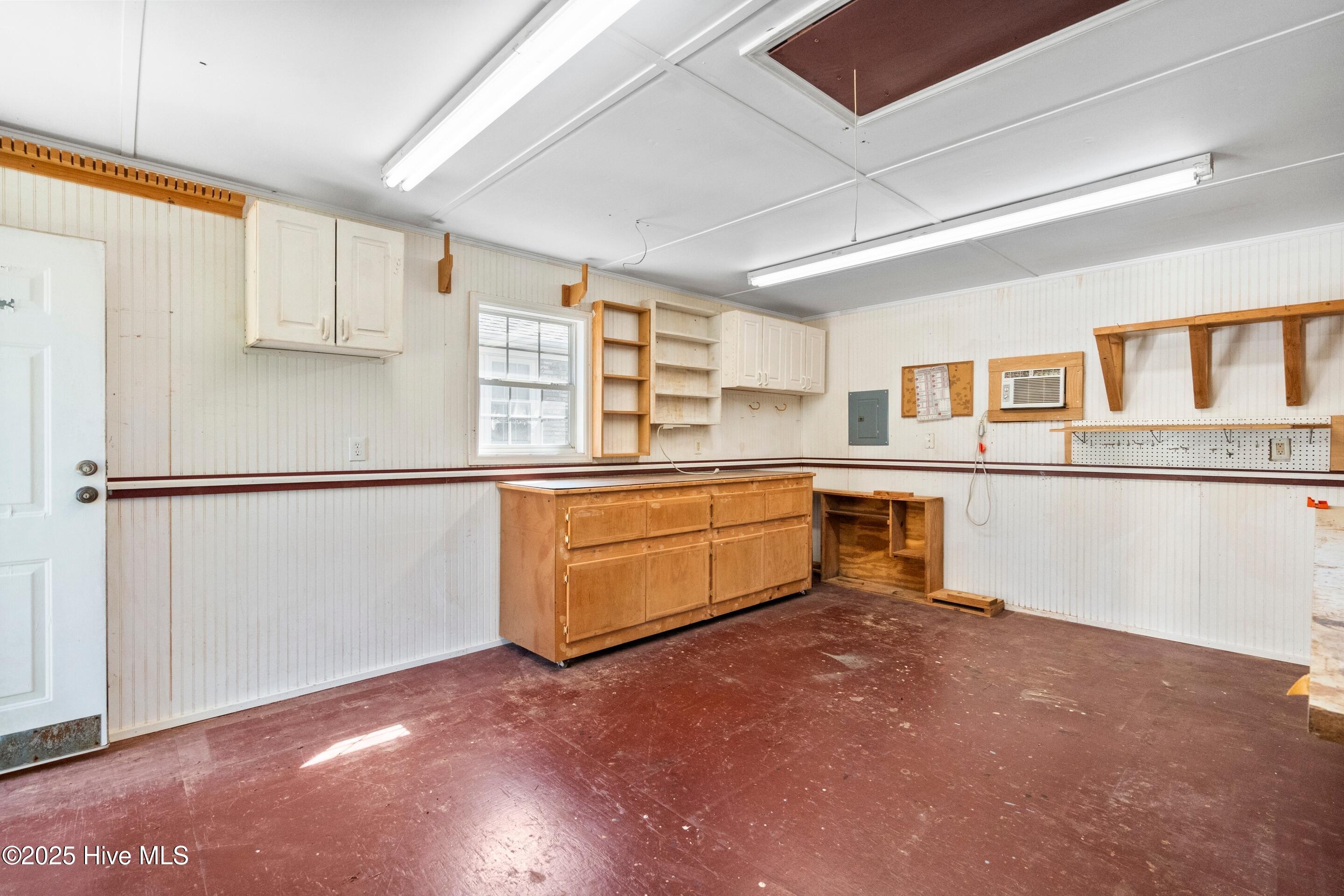 Wilmington, North Carolina, 28409, United States, 4 Bedrooms Bedrooms, ,3 BathroomsBathrooms,Residential,For Sale,1967637